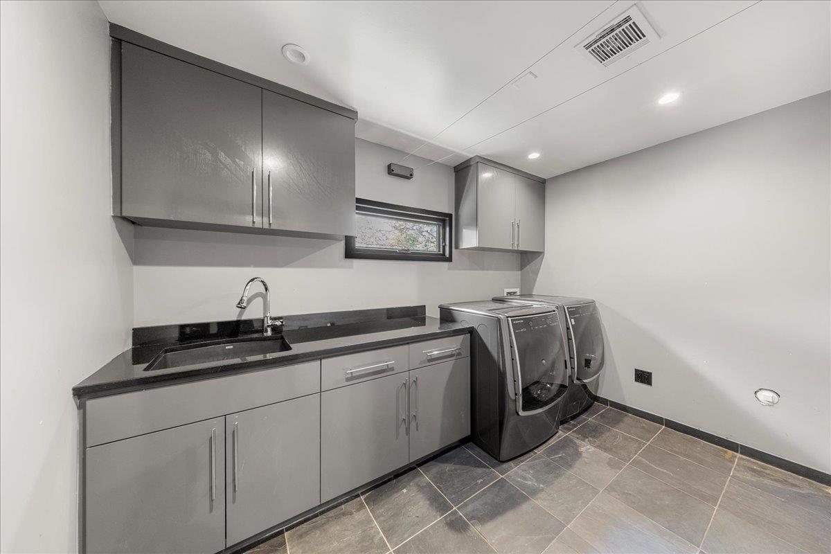 2817 Tradewind Dr, Spicewood, TX 78669