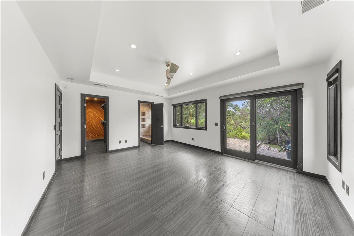 2817 Tradewind Dr, Spicewood, TX 78669