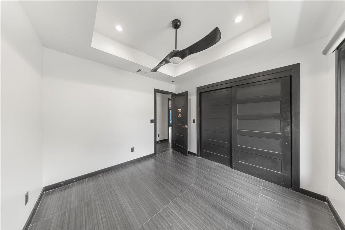 2817 Tradewind Dr, Spicewood, TX 78669