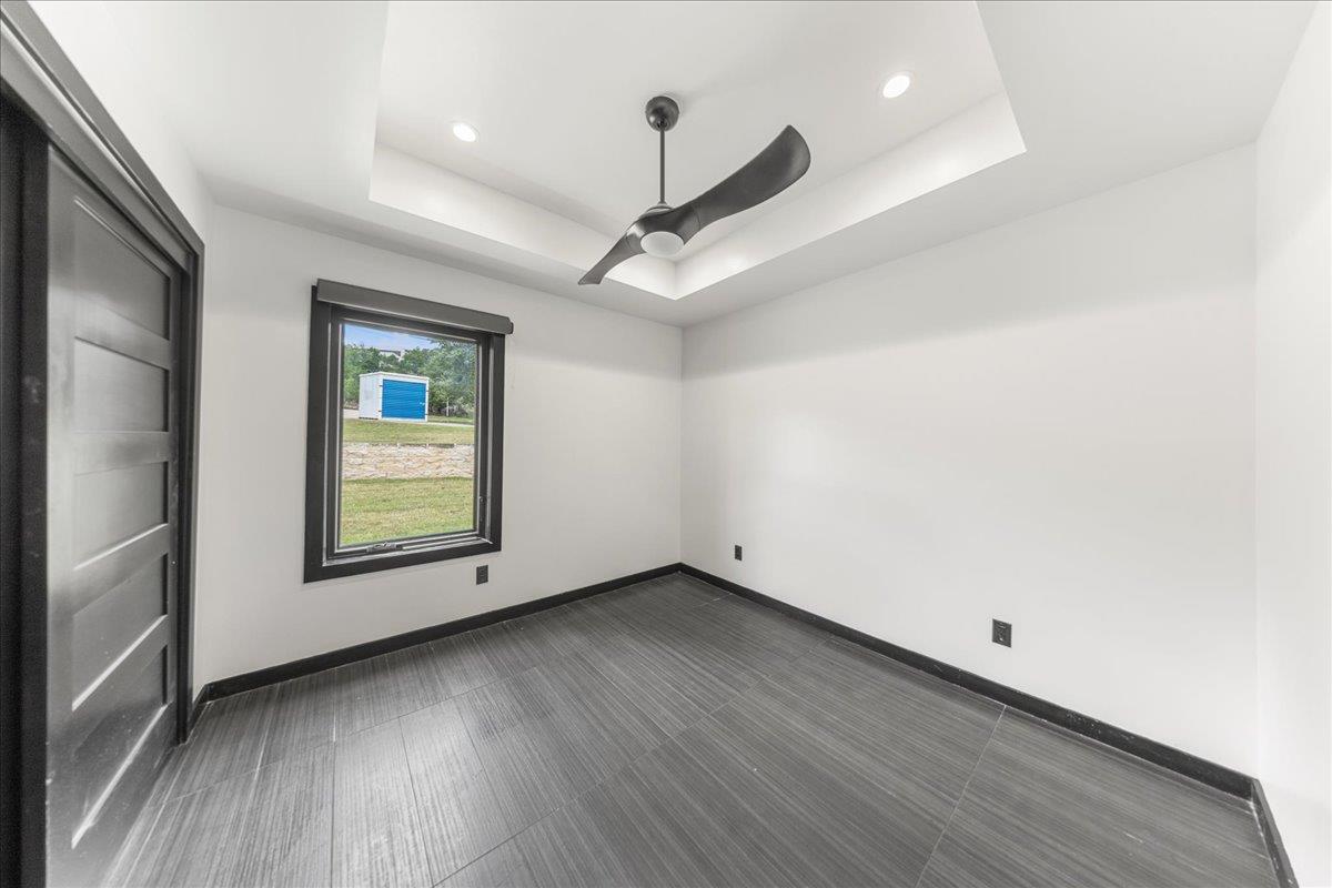 2817 Tradewind Dr, Spicewood, TX 78669