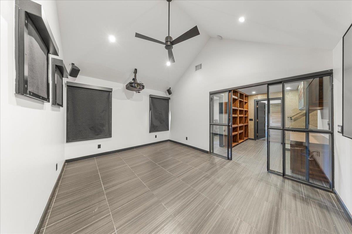 2817 Tradewind Dr, Spicewood, TX 78669