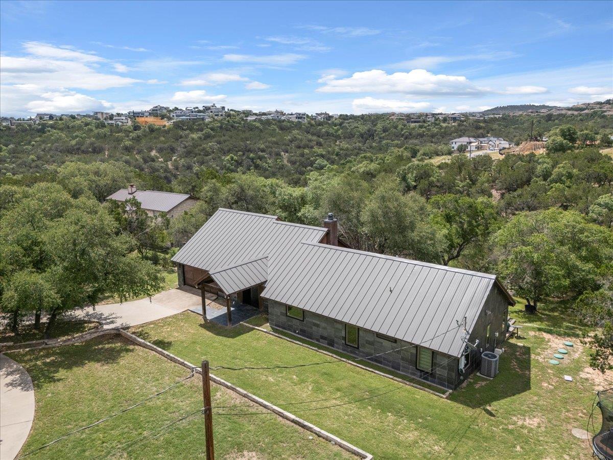 2817 Tradewind Dr, Spicewood, TX 78669