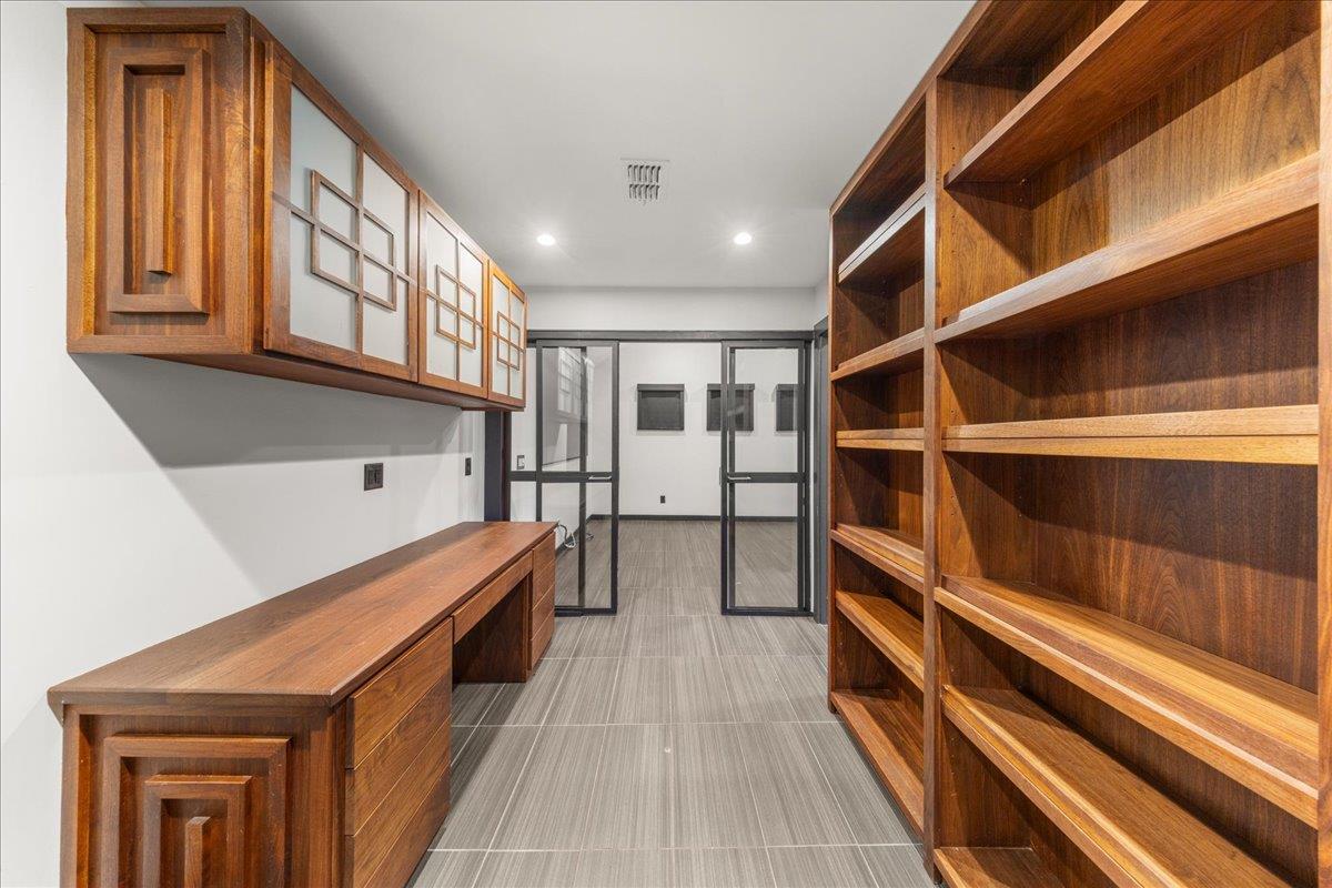 2817 Tradewind Dr, Spicewood, TX 78669