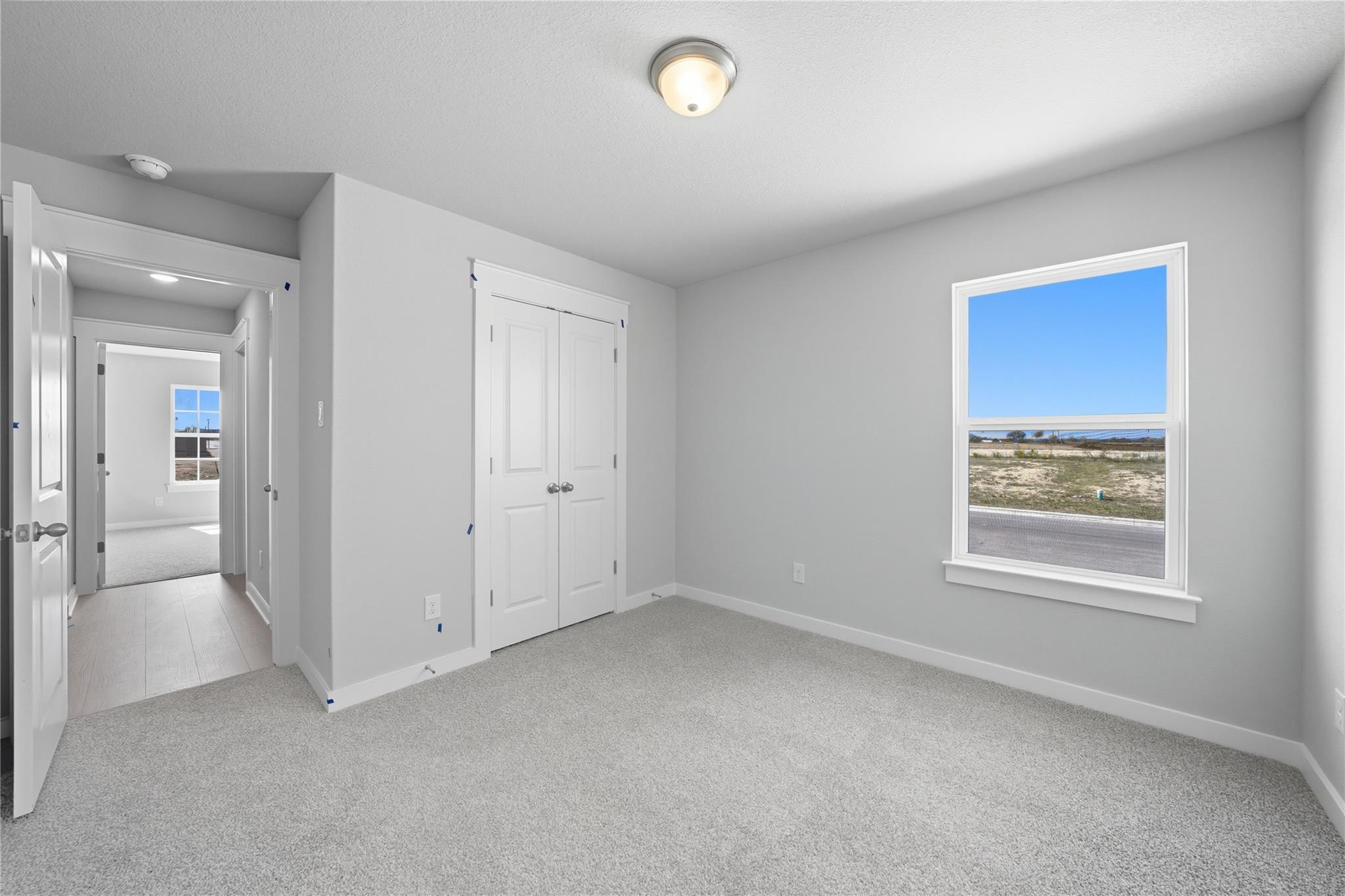 120 Crow Valley Dr, Jarrell, TX 76537