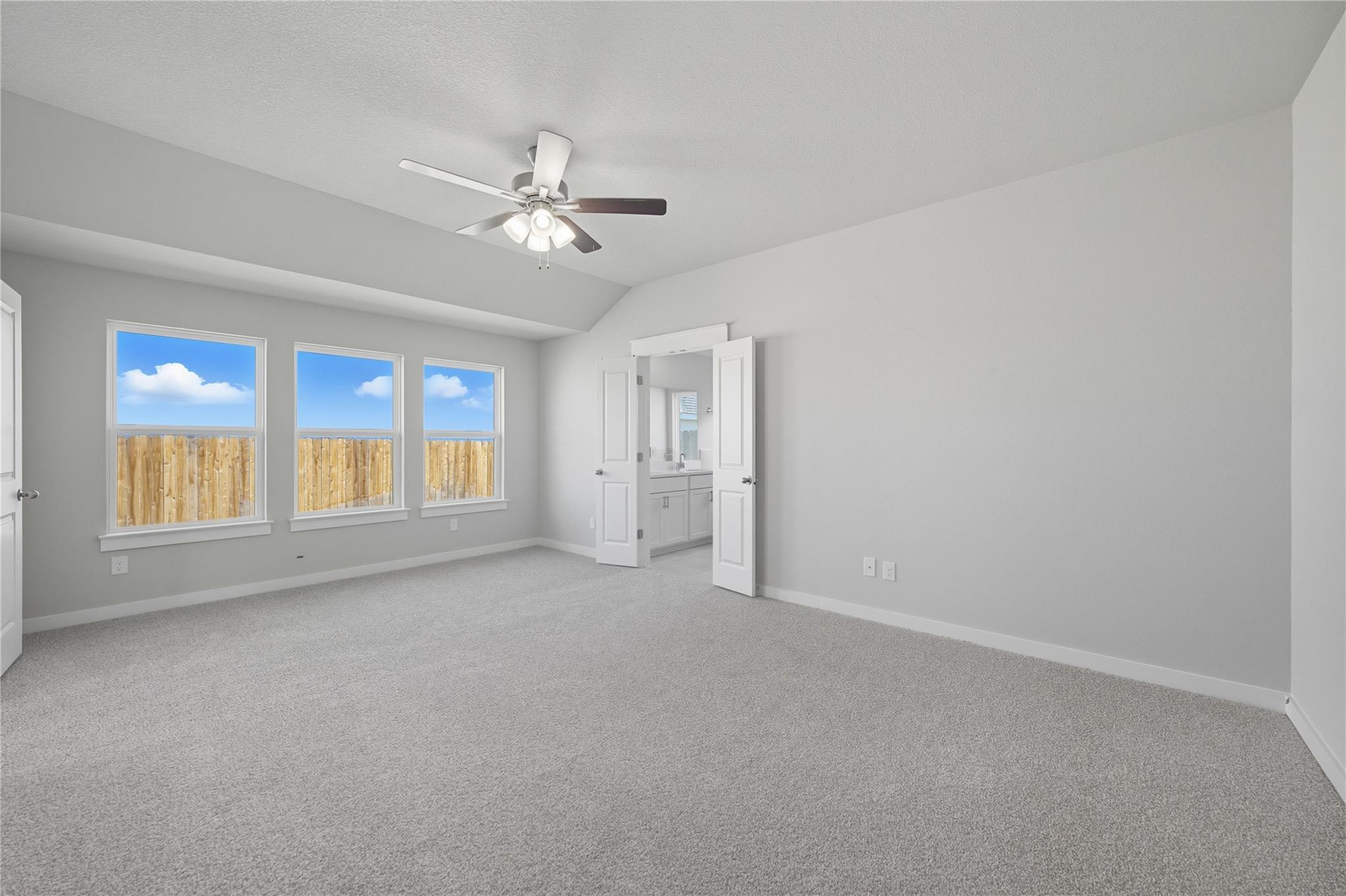 120 Crow Valley Dr, Jarrell, TX 76537