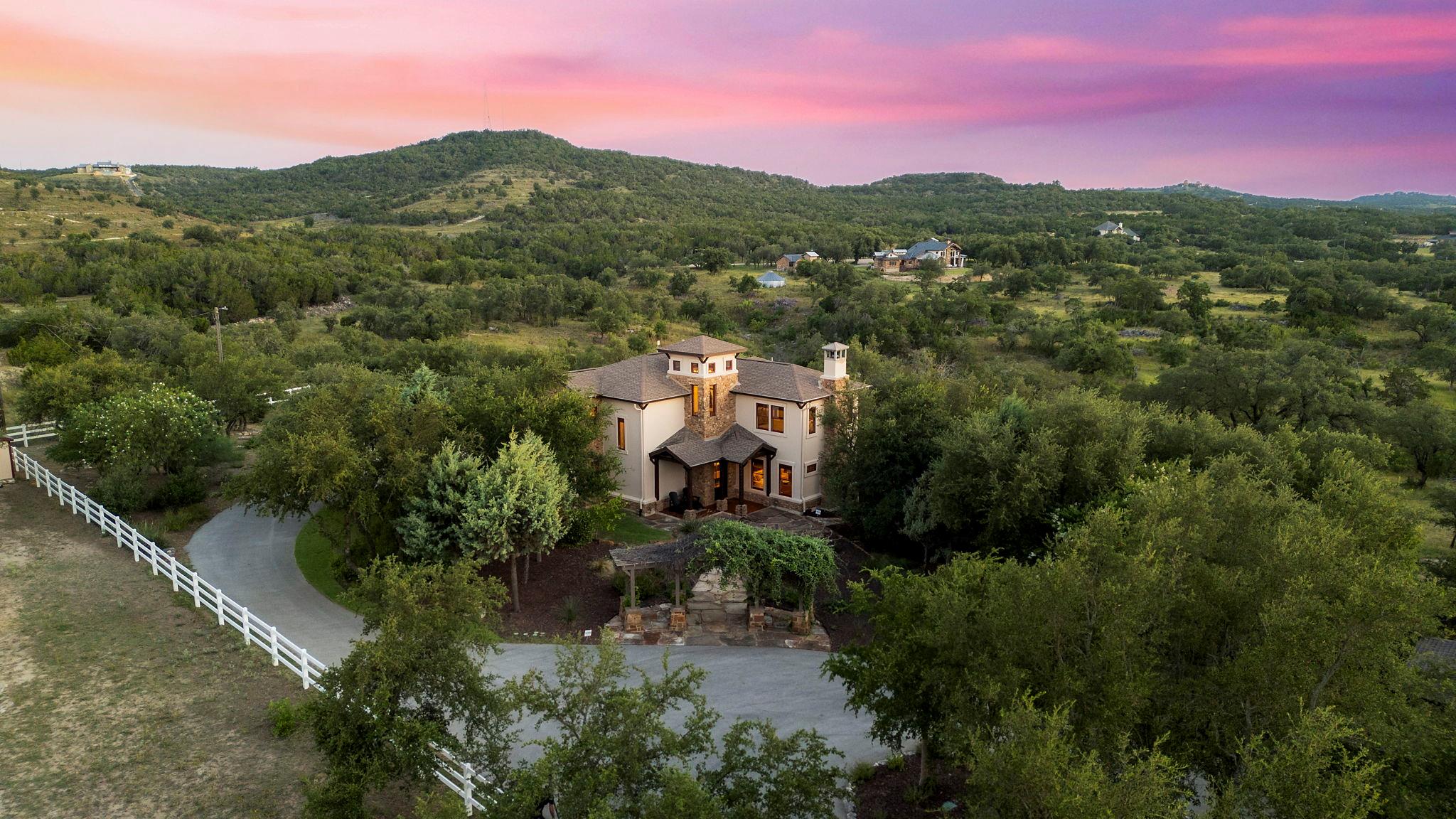21311 Hamilton Pool Rd, Dripping Springs, TX 78620