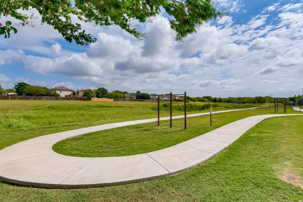 600 Gina Dr, Kyle, TX 78640