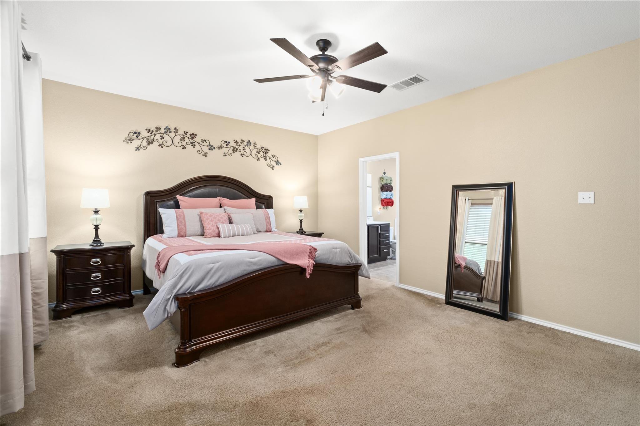 600 Gina Dr, Kyle, TX 78640