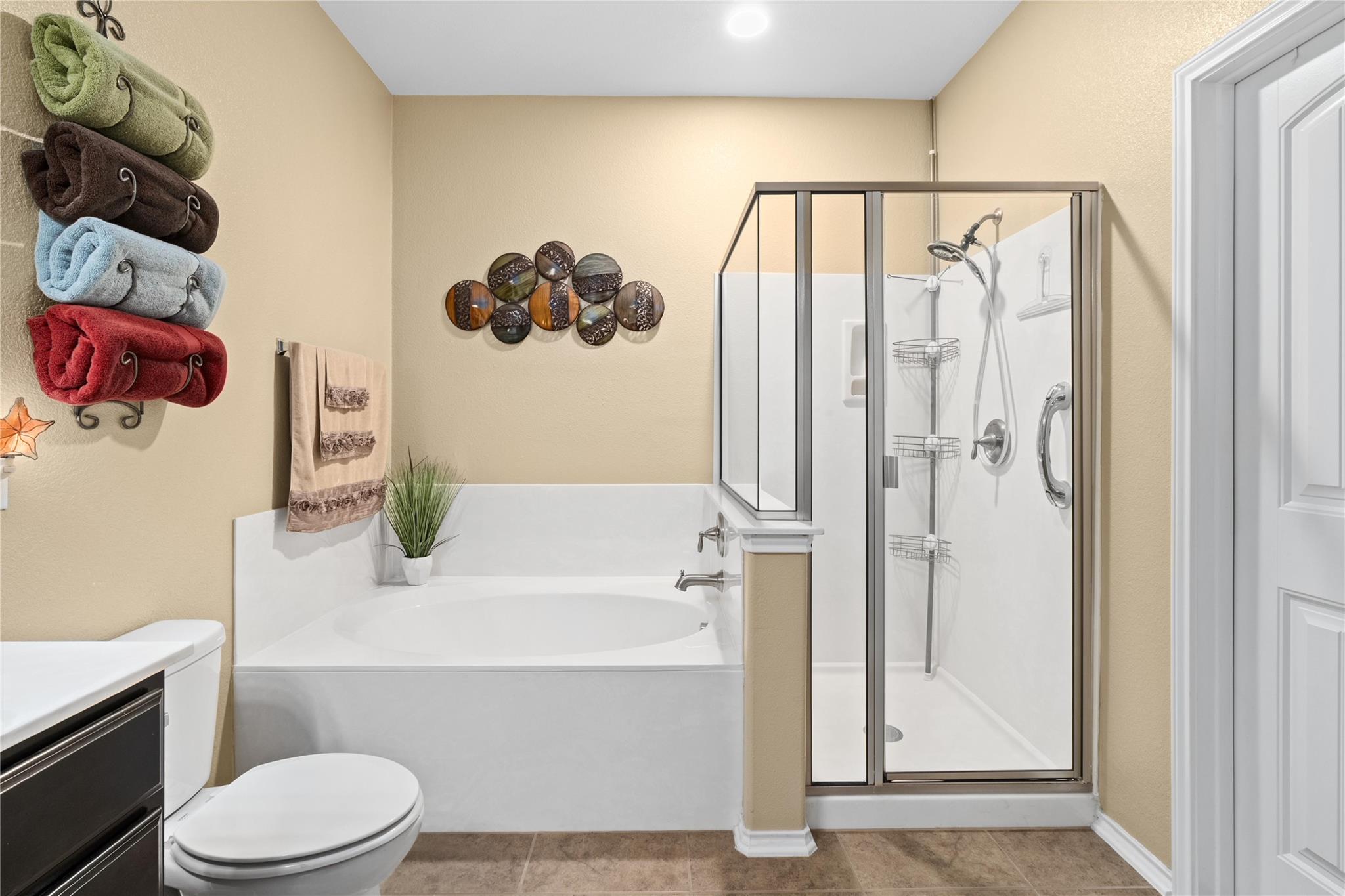 600 Gina Dr, Kyle, TX 78640