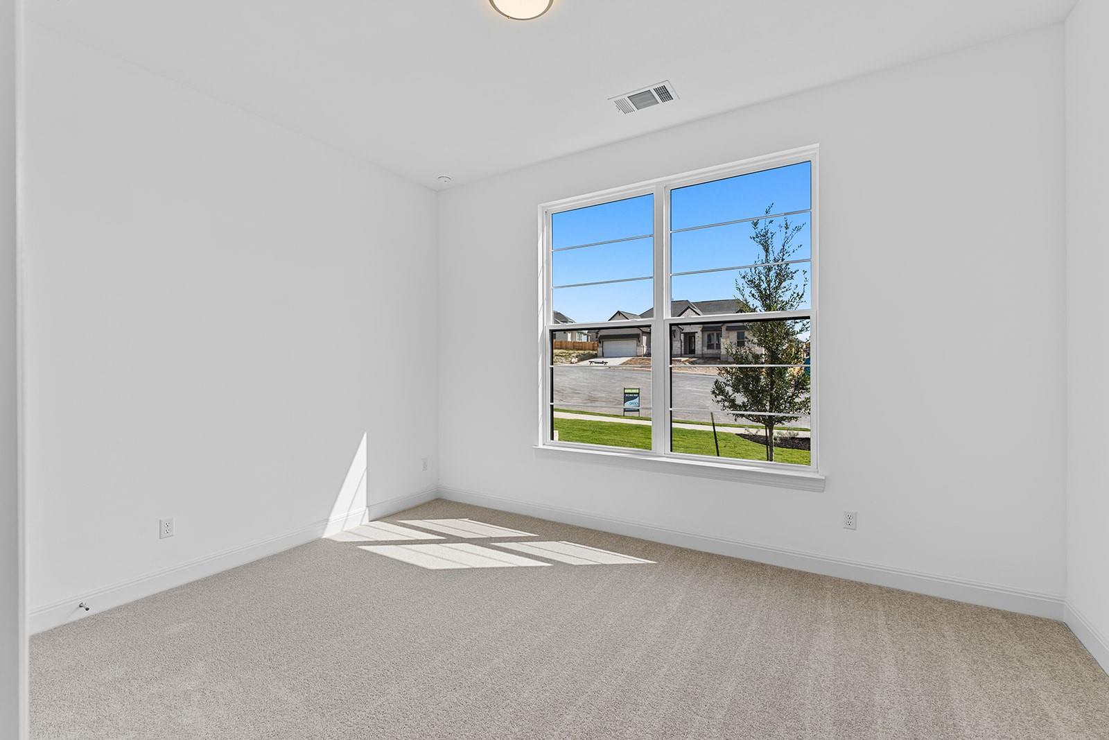 310 Yaklin Dr, Liberty Hill, TX 78642