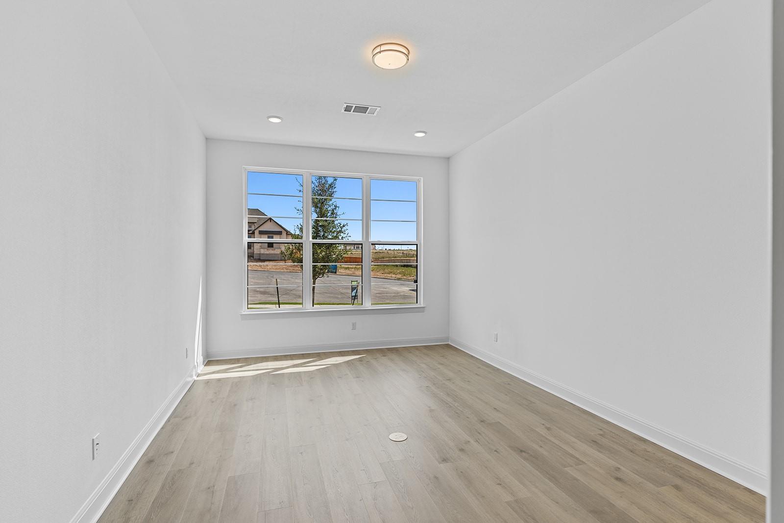 310 Yaklin Dr, Liberty Hill, TX 78642