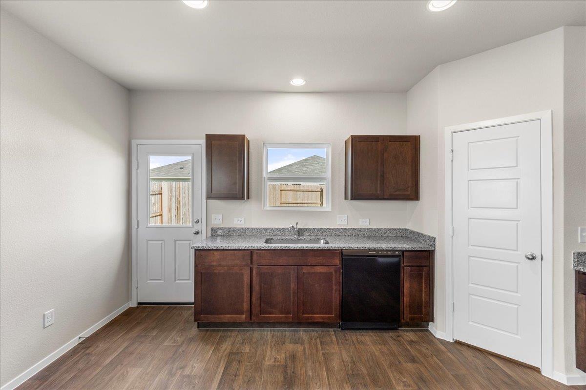211 Estallo Way, Maxwell, TX 78656