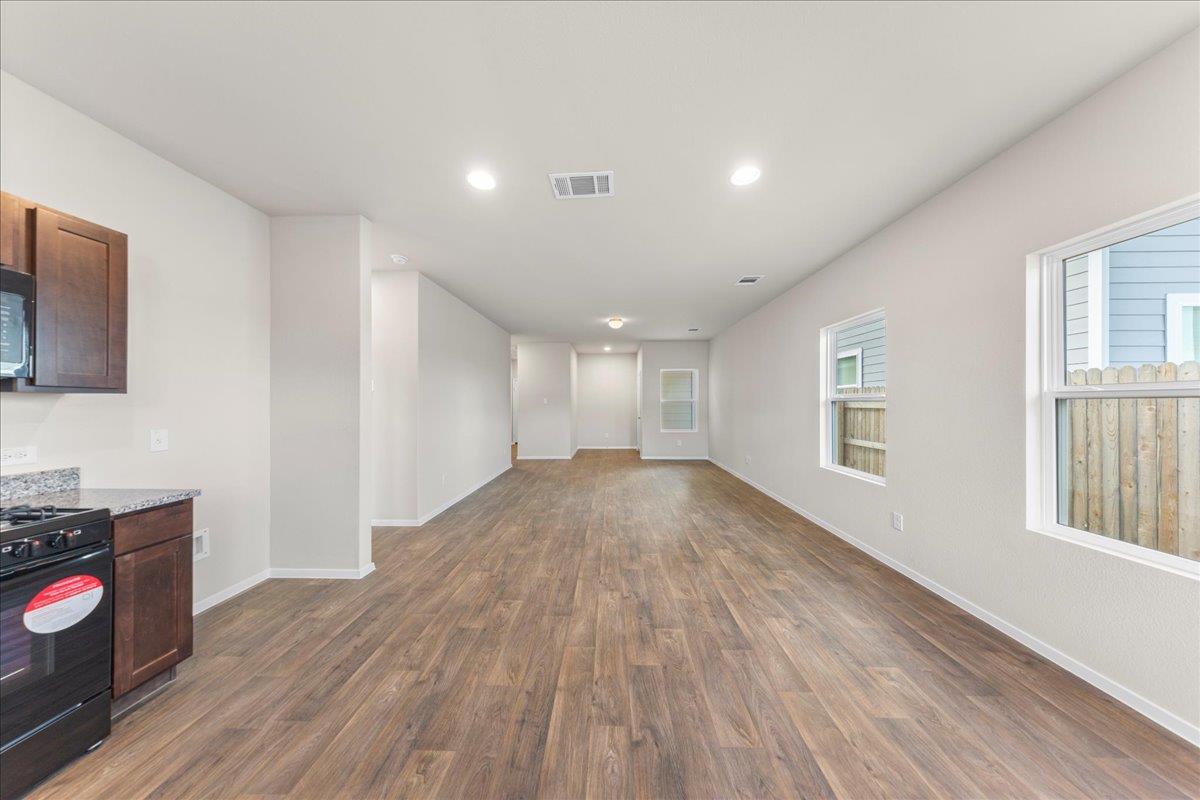 211 Estallo Way, Maxwell, TX 78656