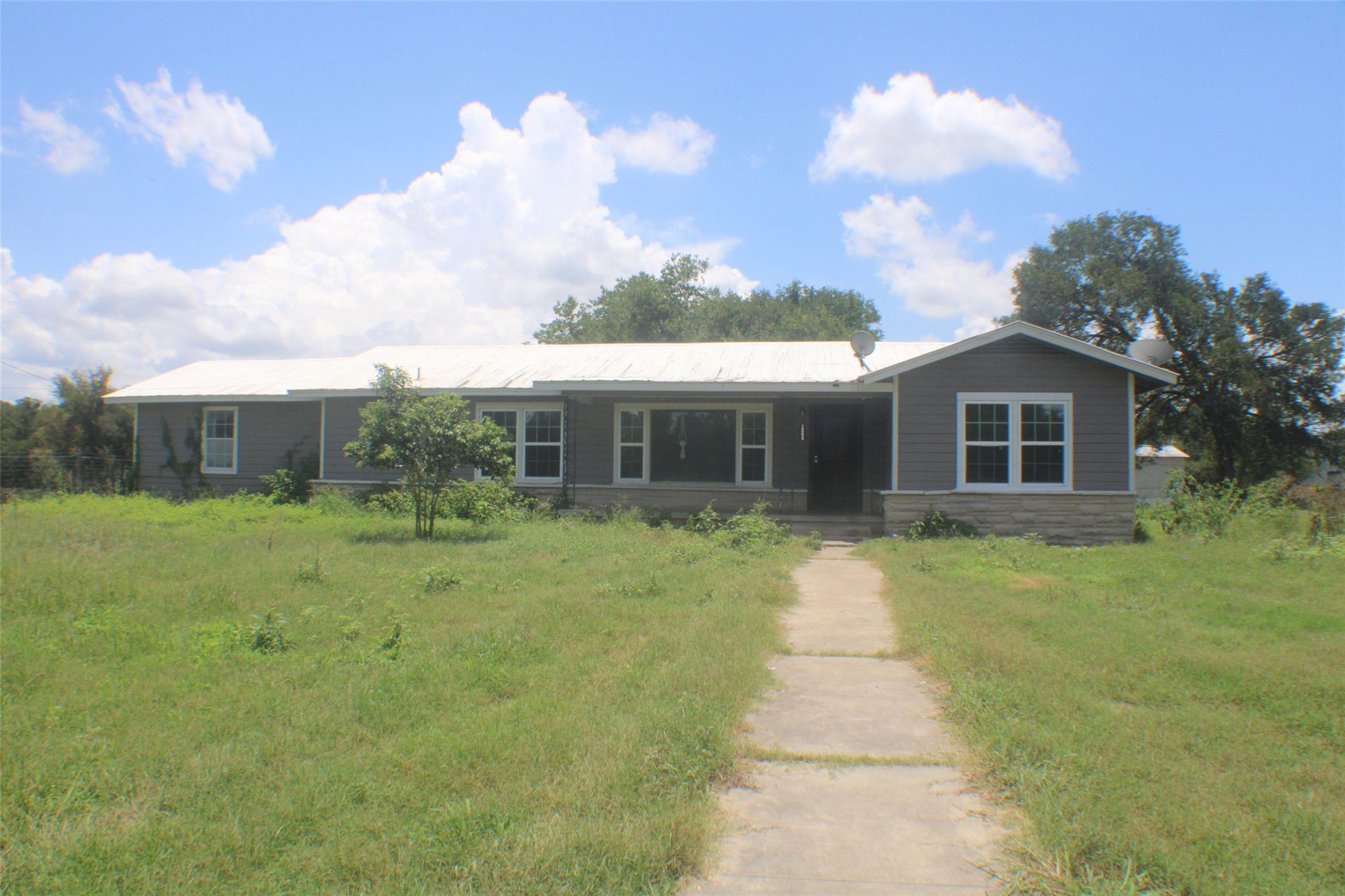 2809 Highway 21 W, Dale, TX 78616