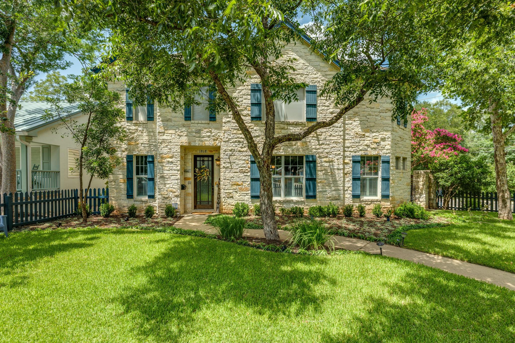 1818 W 39th St, Austin, TX 78731