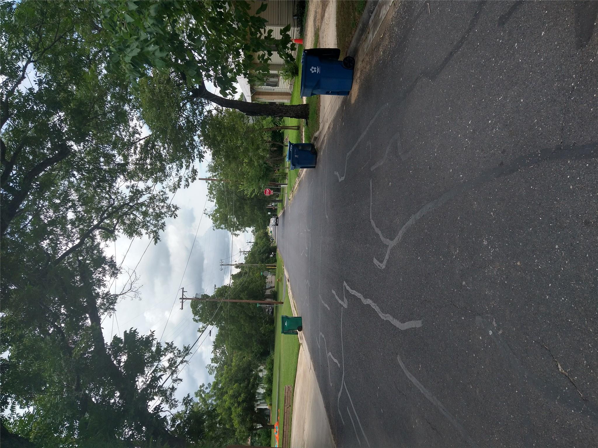 409 W Brenham St, Elgin, TX 78621