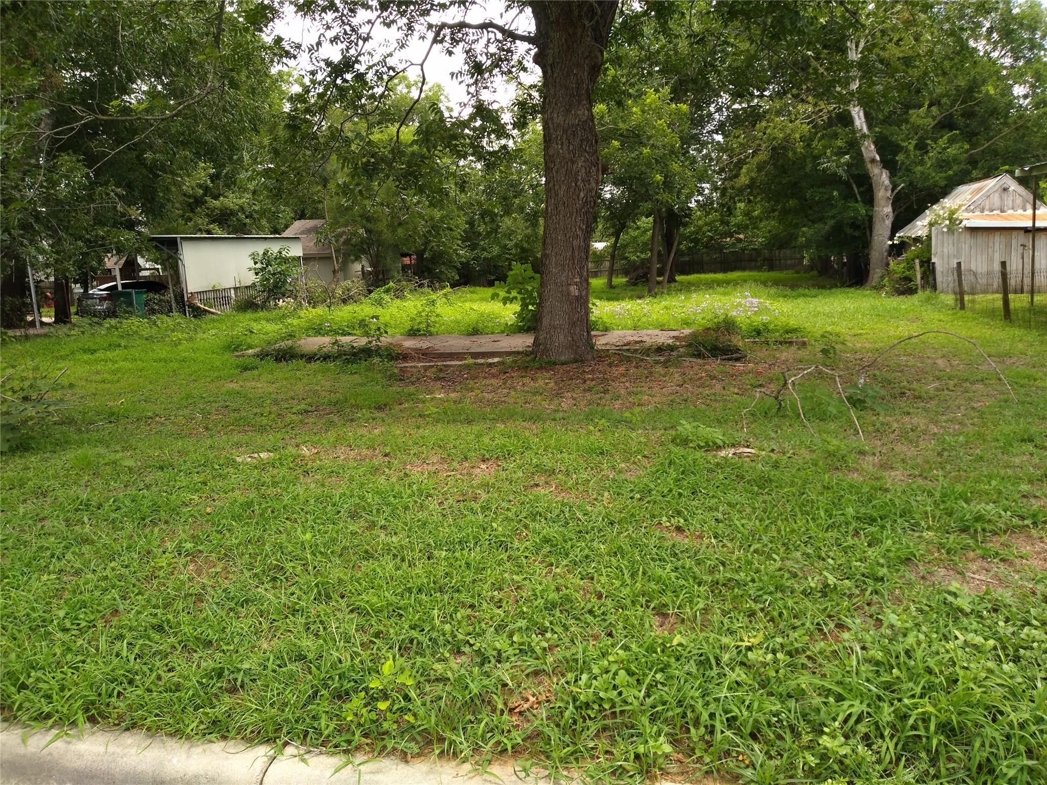 409 W Brenham St, Elgin, TX 78621