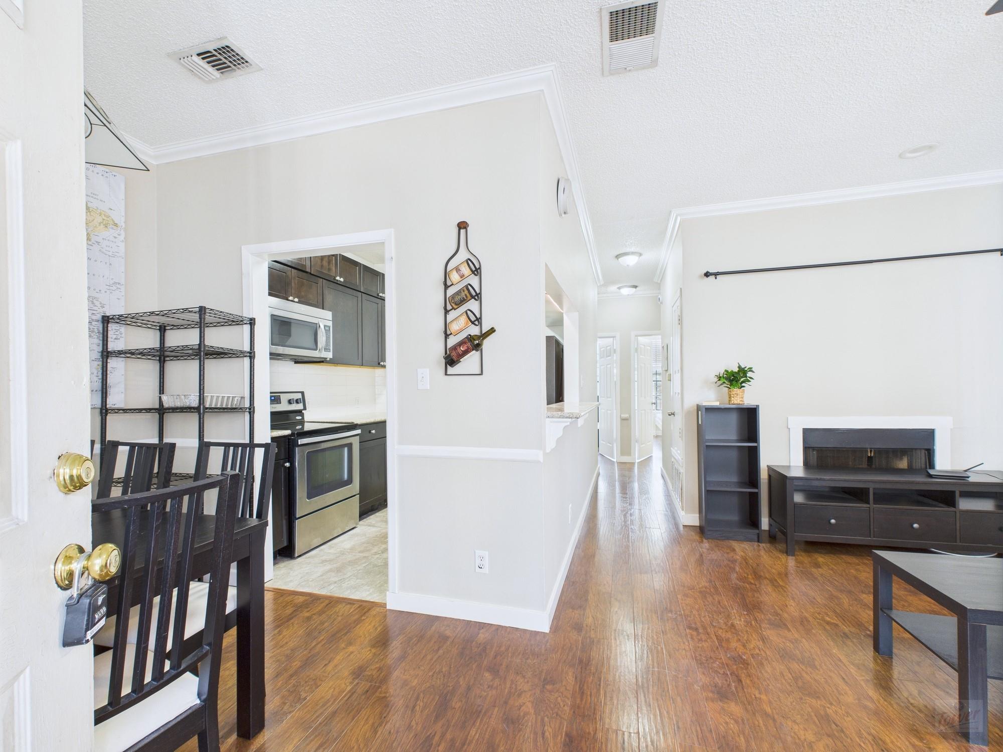 2300 Leon St # 205, Austin, TX 78705