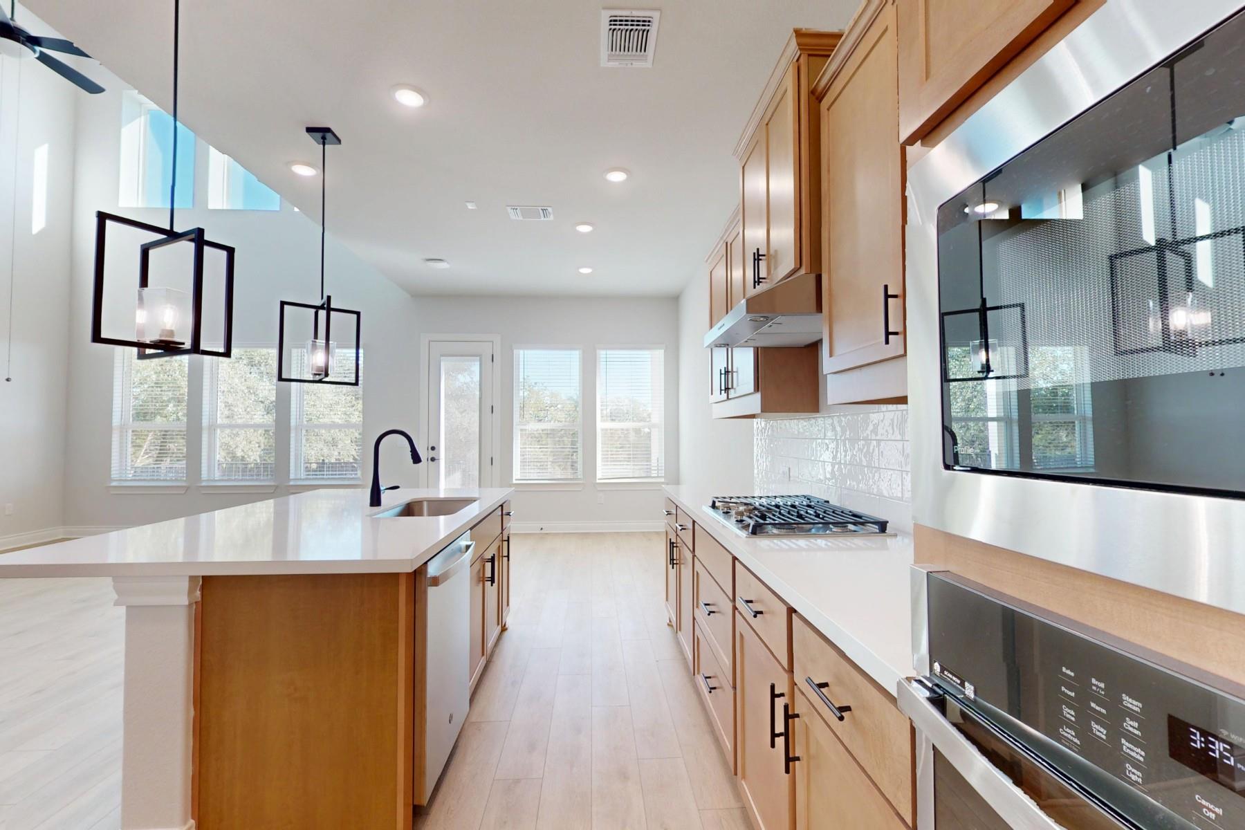 3916 Fulton Dr, Leander, TX 78641