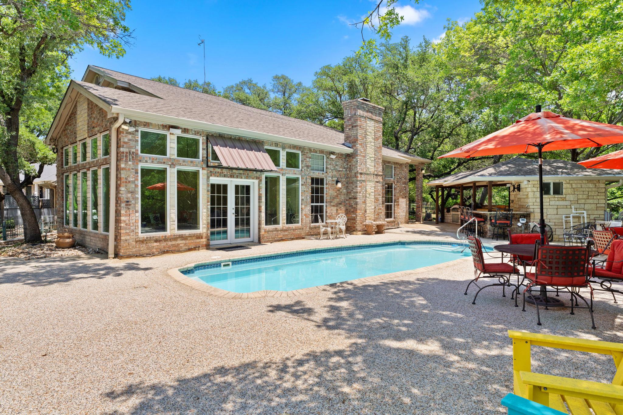 1005 Terry Ln, Kingsland, TX 78639