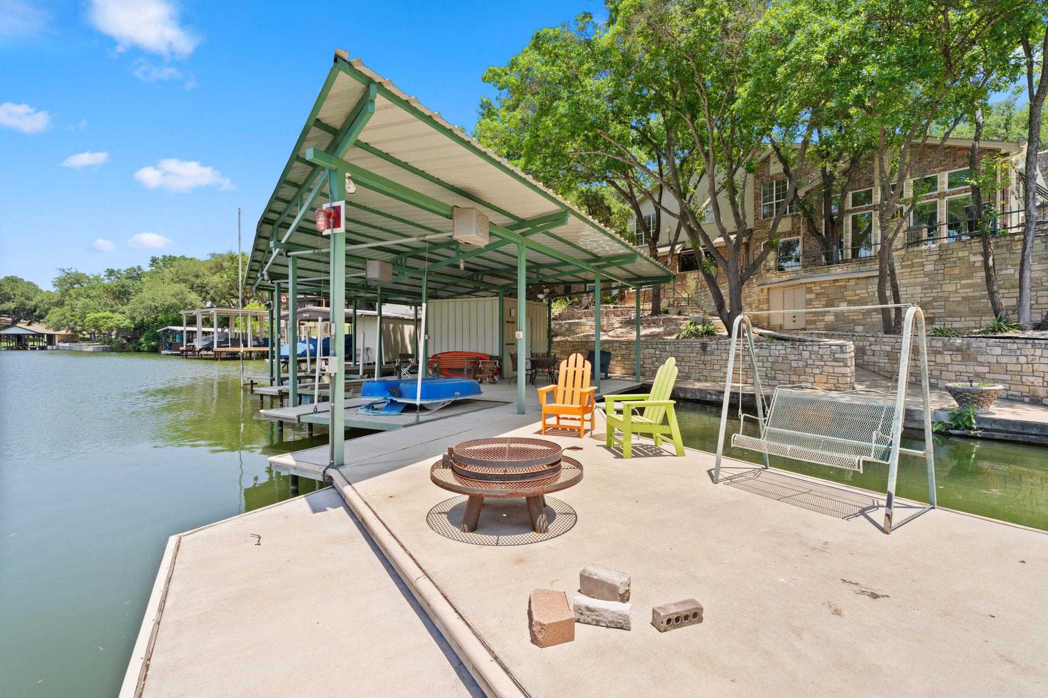 1005 Terry Ln, Kingsland, TX 78639