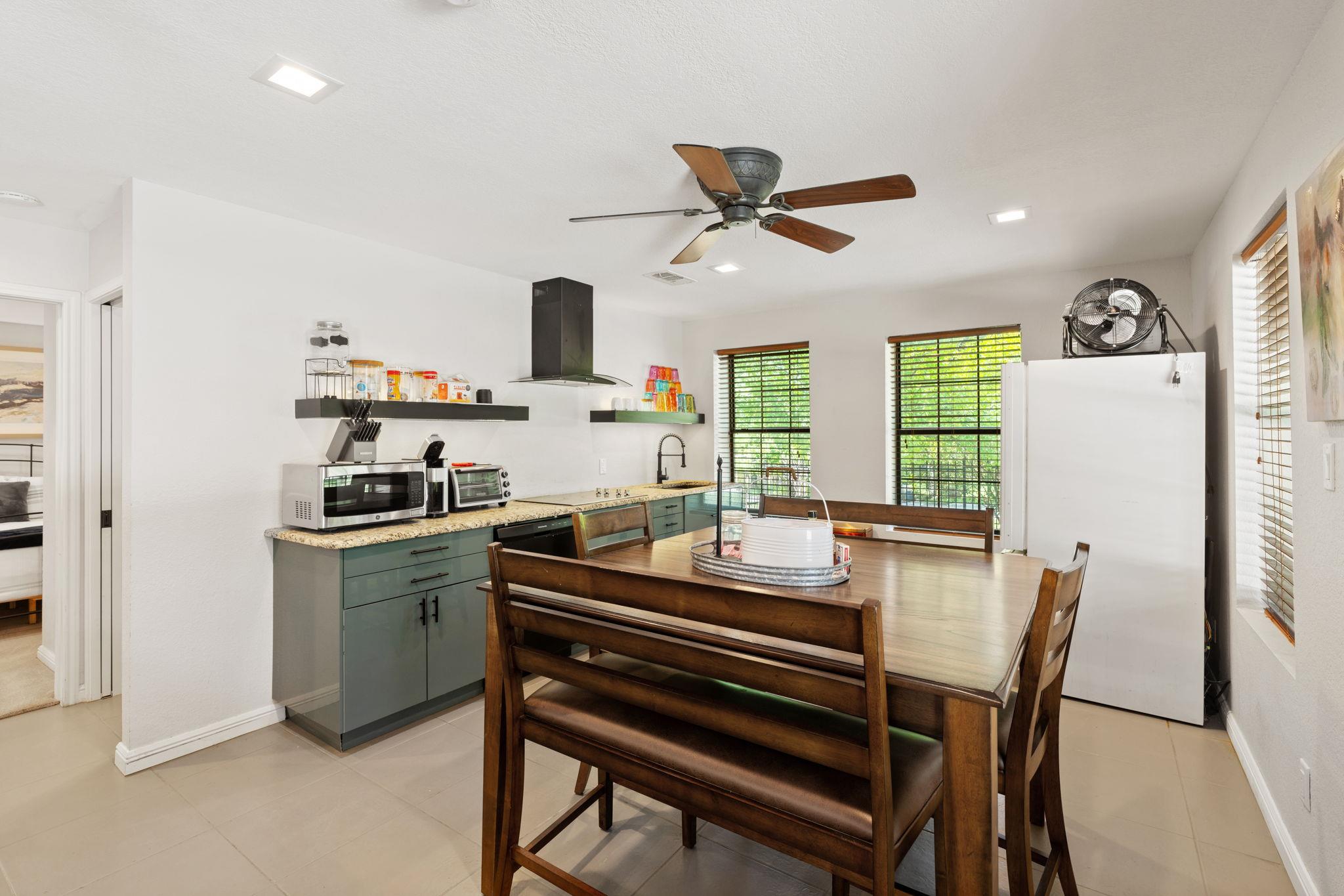 1005 Terry Ln, Kingsland, TX 78639