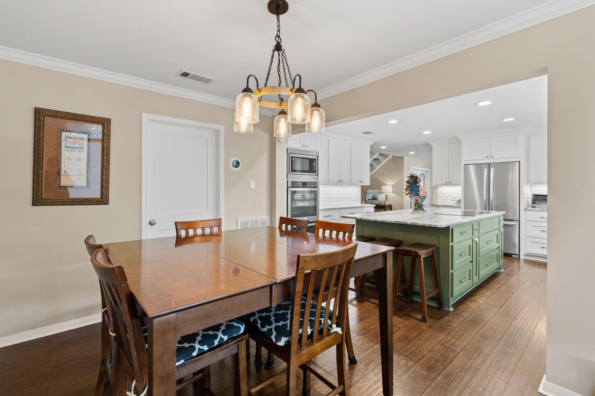 1005 Terry Ln, Kingsland, TX 78639