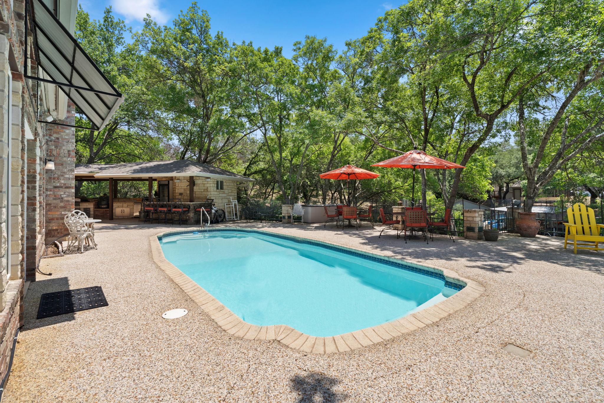 1005 Terry Ln, Kingsland, TX 78639