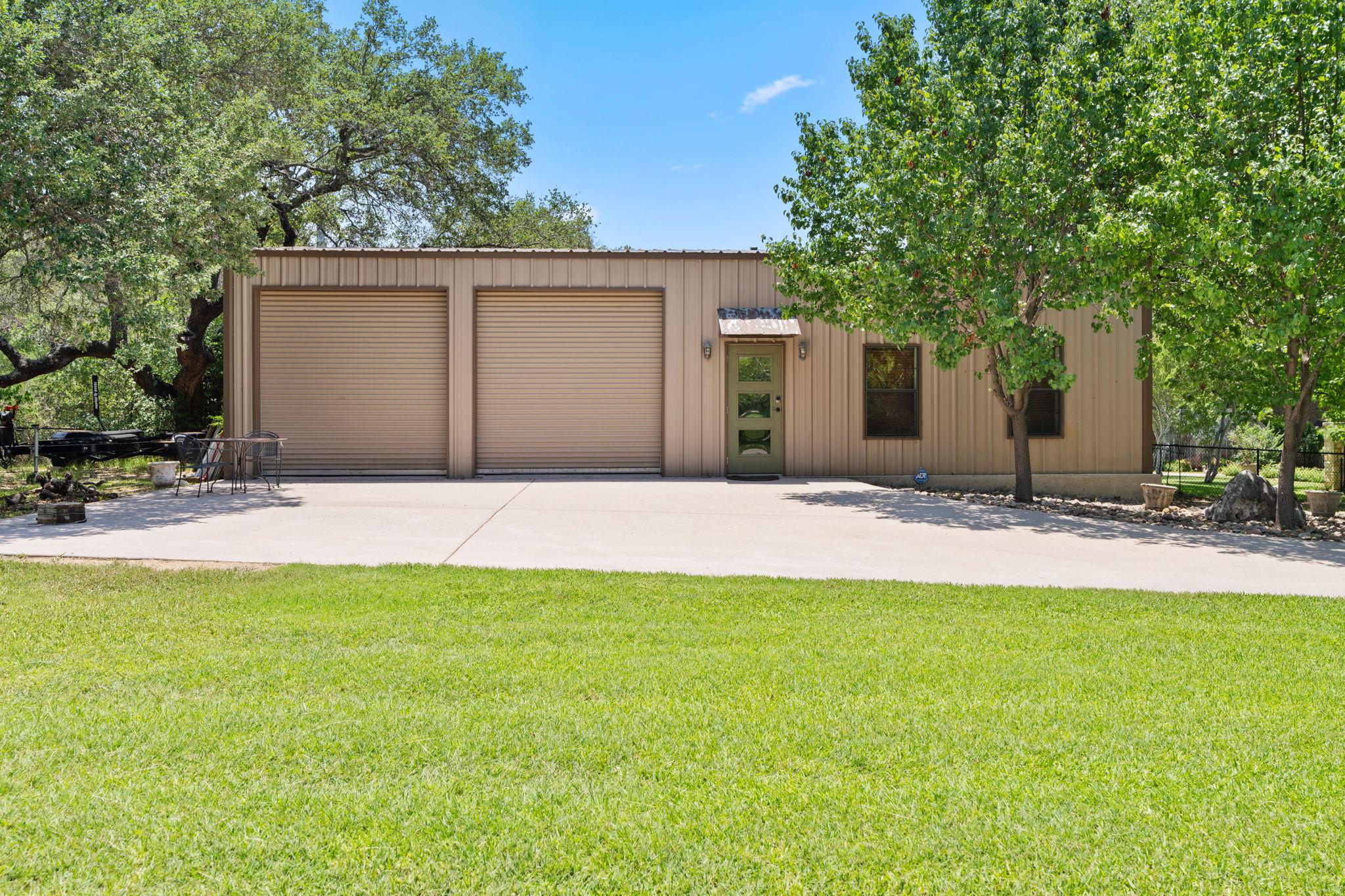 1005 Terry Ln, Kingsland, TX 78639