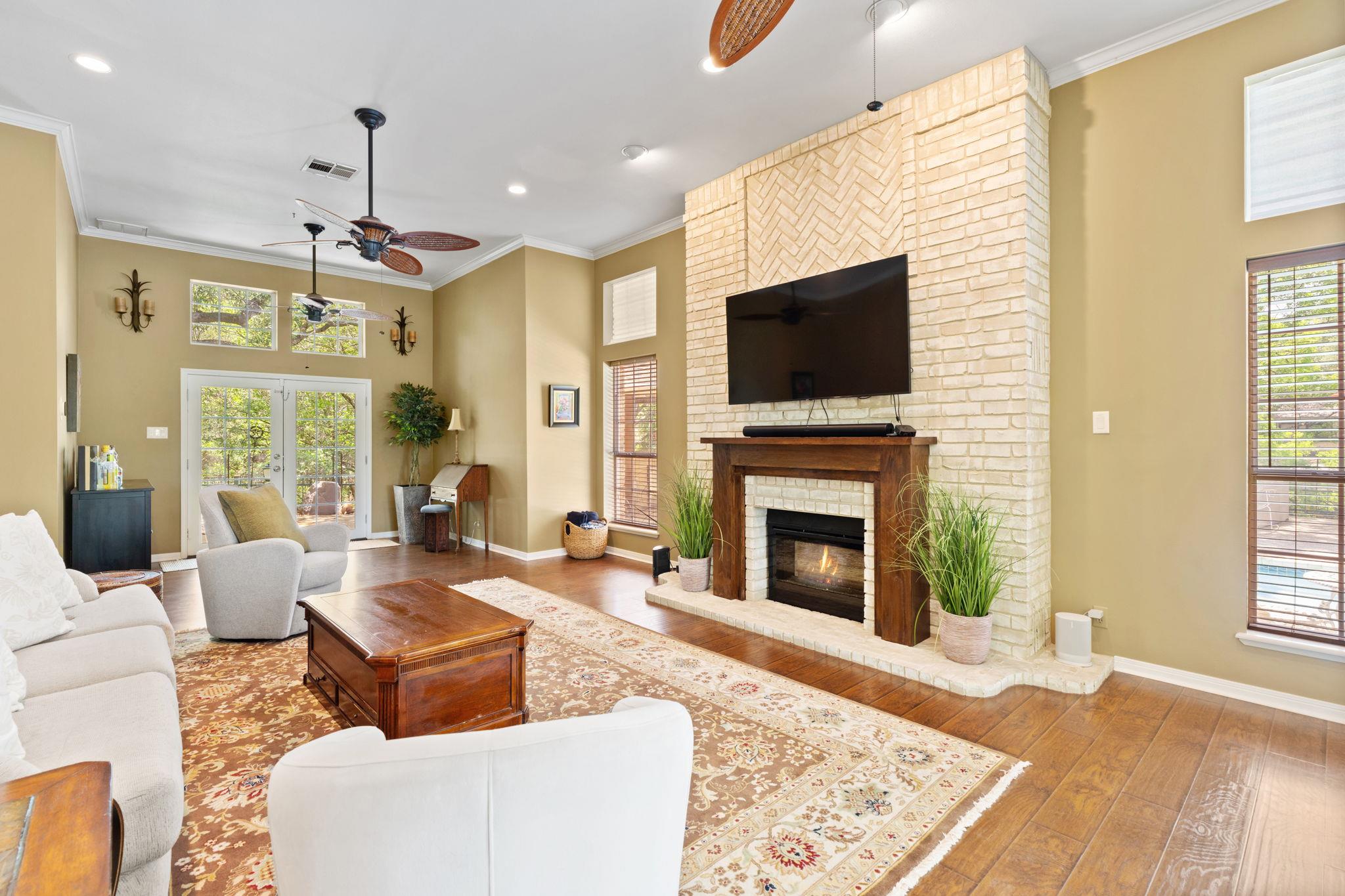 1005 Terry Ln, Kingsland, TX 78639