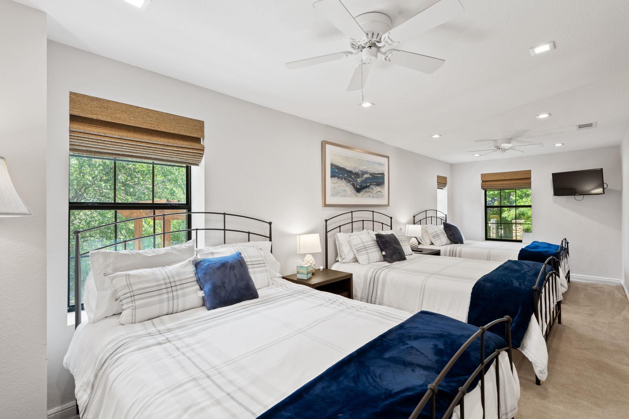 1005 Terry Ln, Kingsland, TX 78639