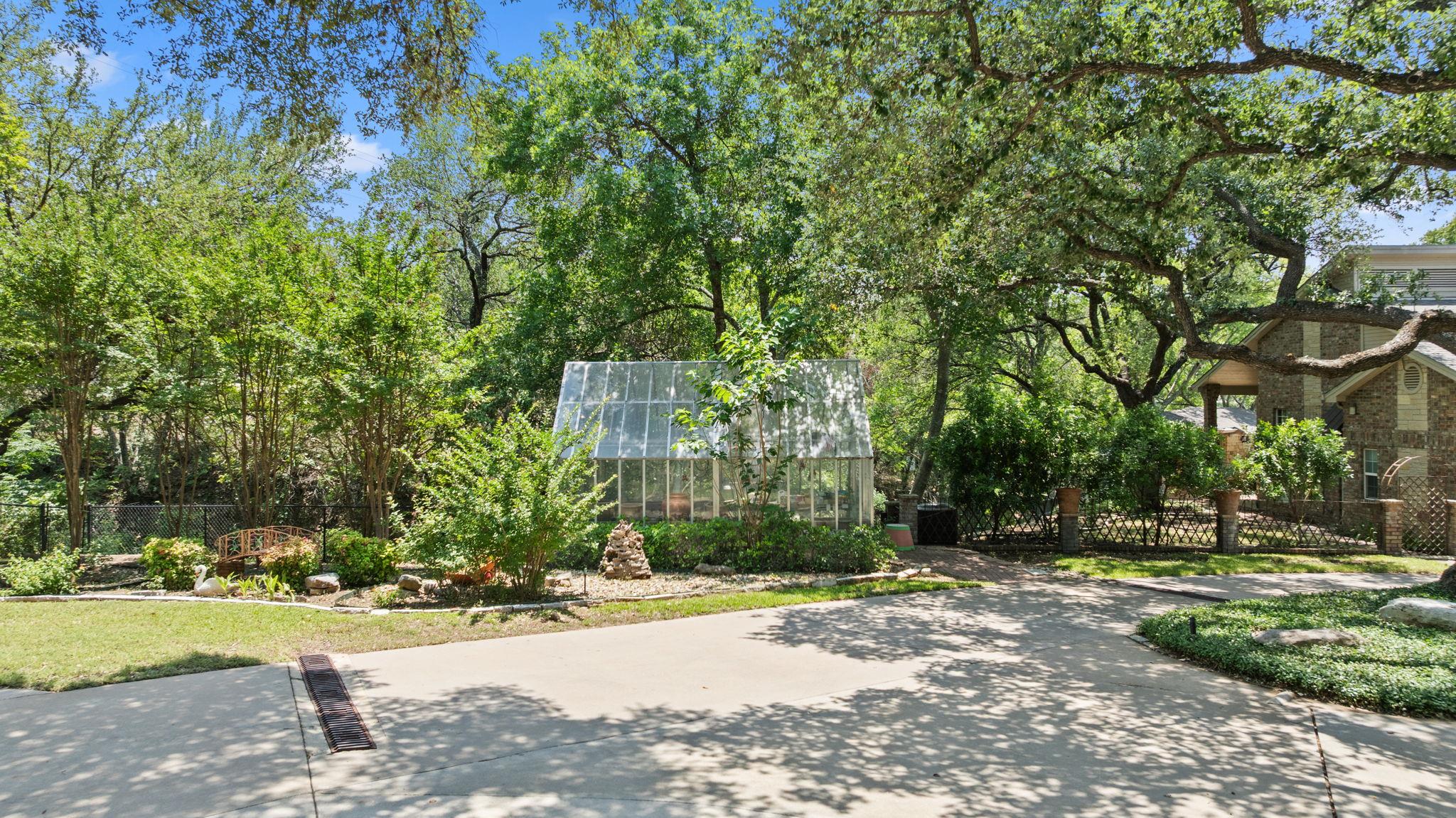 1005 Terry Ln, Kingsland, TX 78639