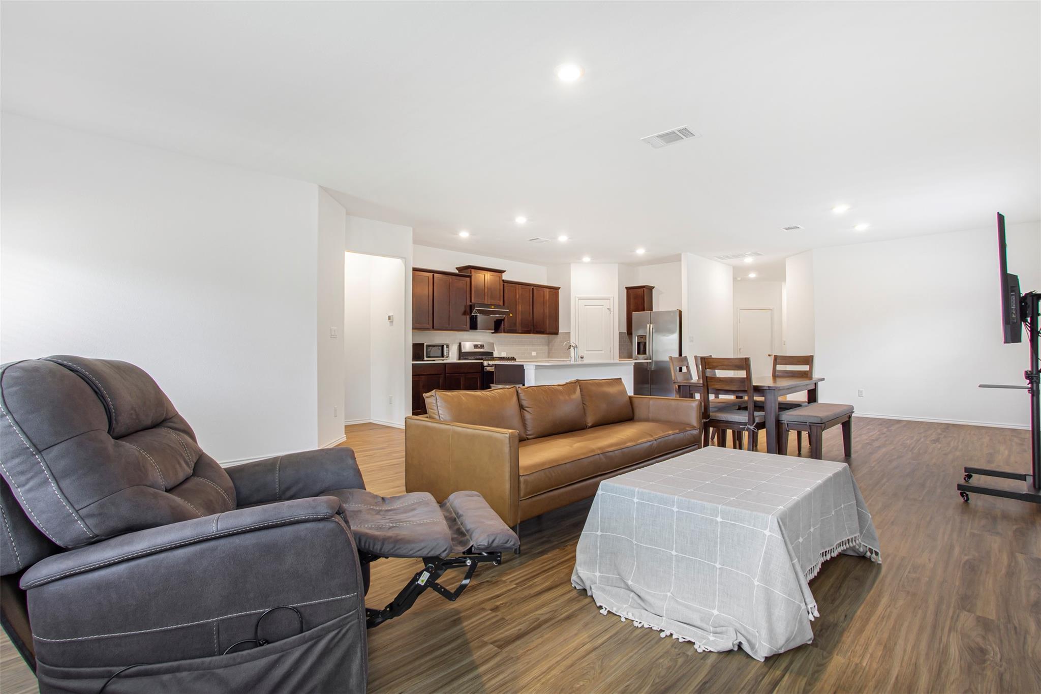 1509 Brueggerhoff Rd, Leander, TX 78641