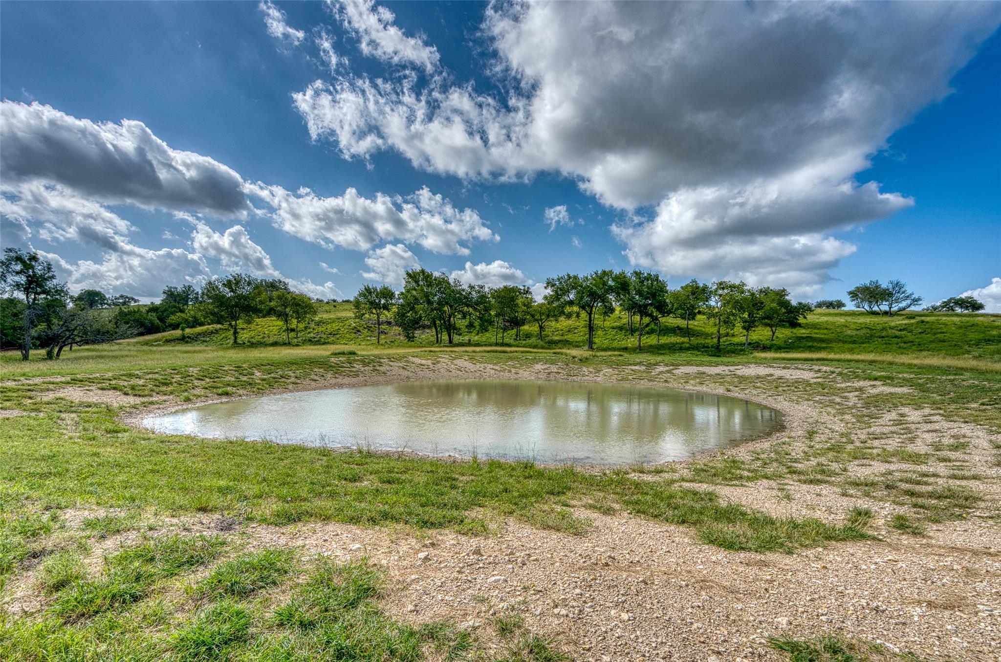 191 Pivot Cir, Briggs, TX 78608