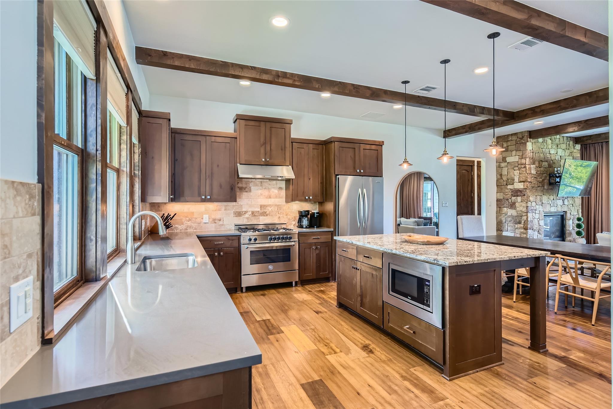 2217 Seabiscuit Cv # 103, Spicewood, TX 78669