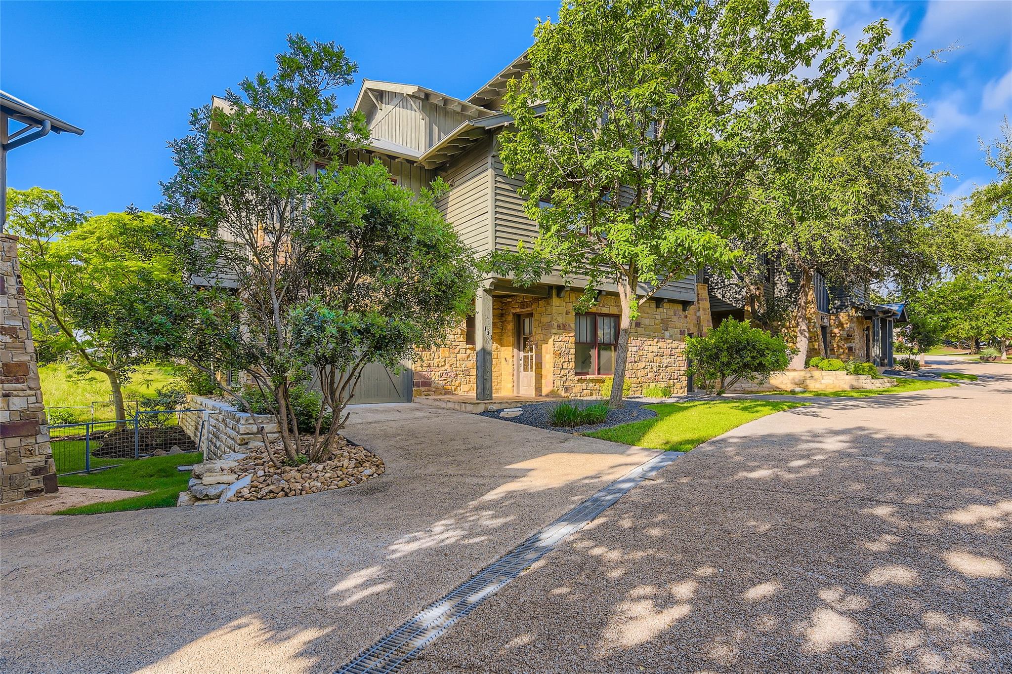 2217 Seabiscuit Cv # 103, Spicewood, TX 78669