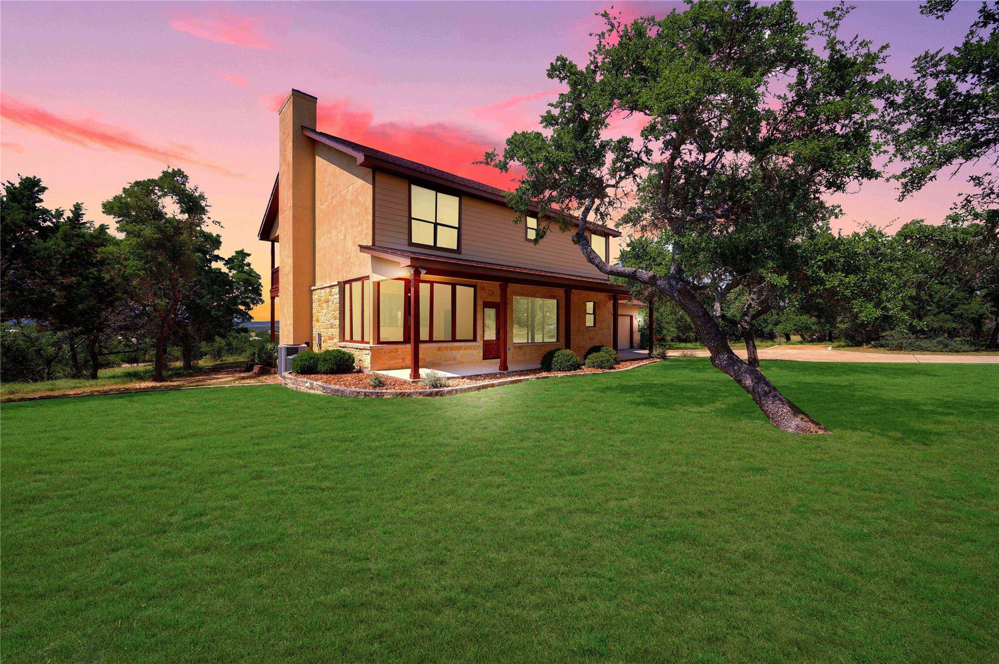 995 Cielo Springs Dr, Blanco, TX 78606
