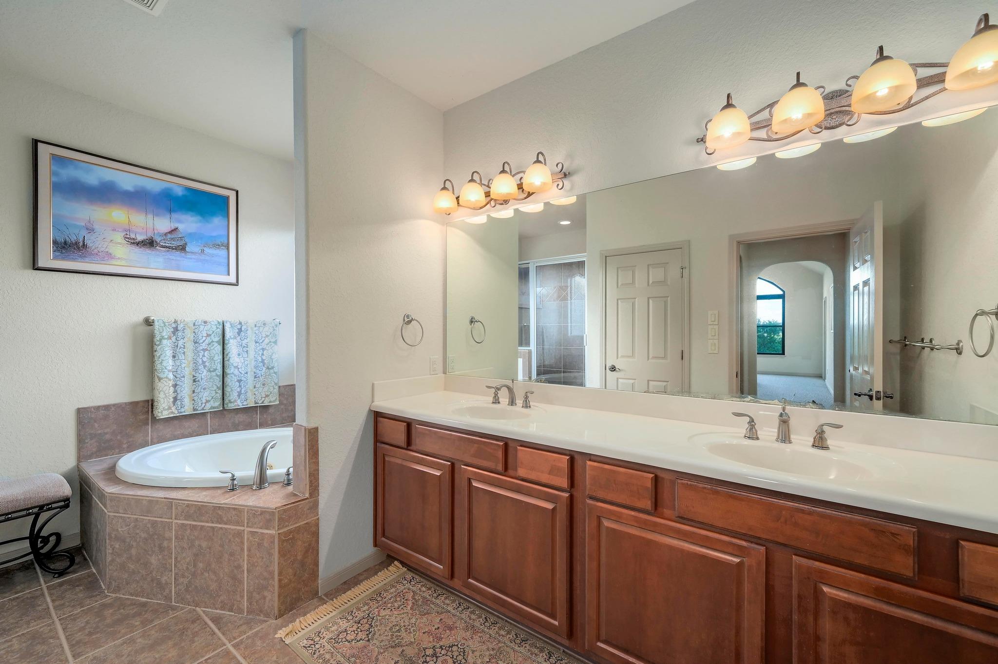 995 Cielo Springs Dr, Blanco, TX 78606