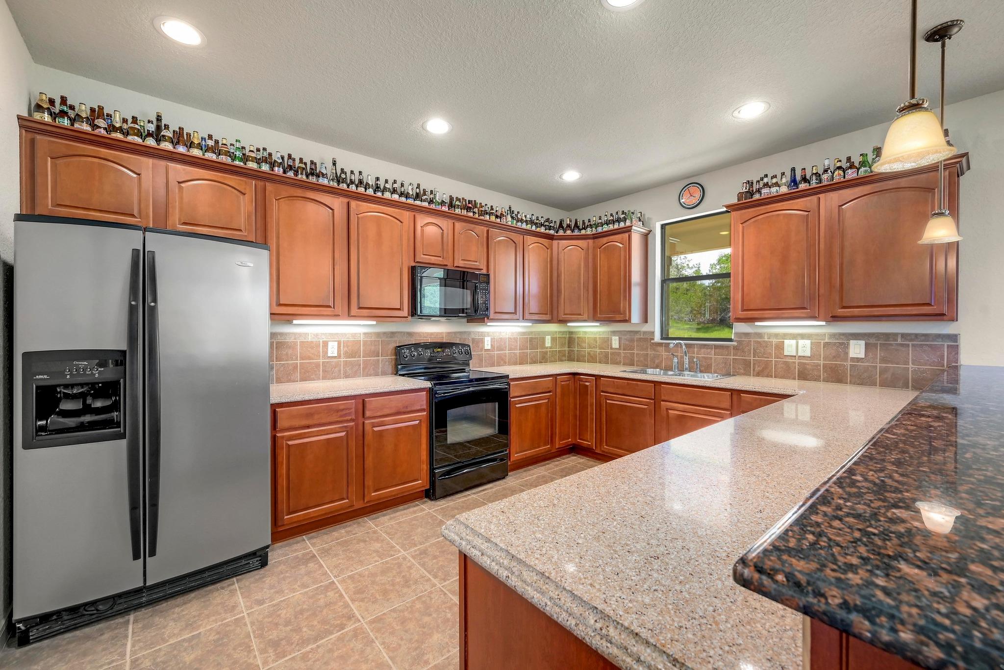 995 Cielo Springs Dr, Blanco, TX 78606