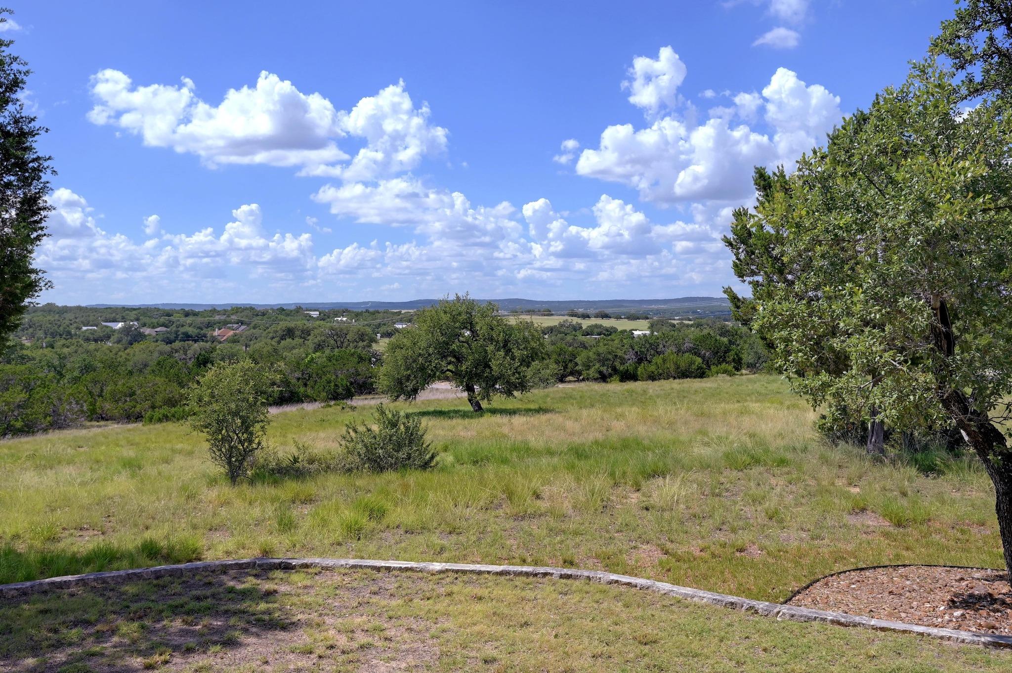 995 Cielo Springs Dr, Blanco, TX 78606