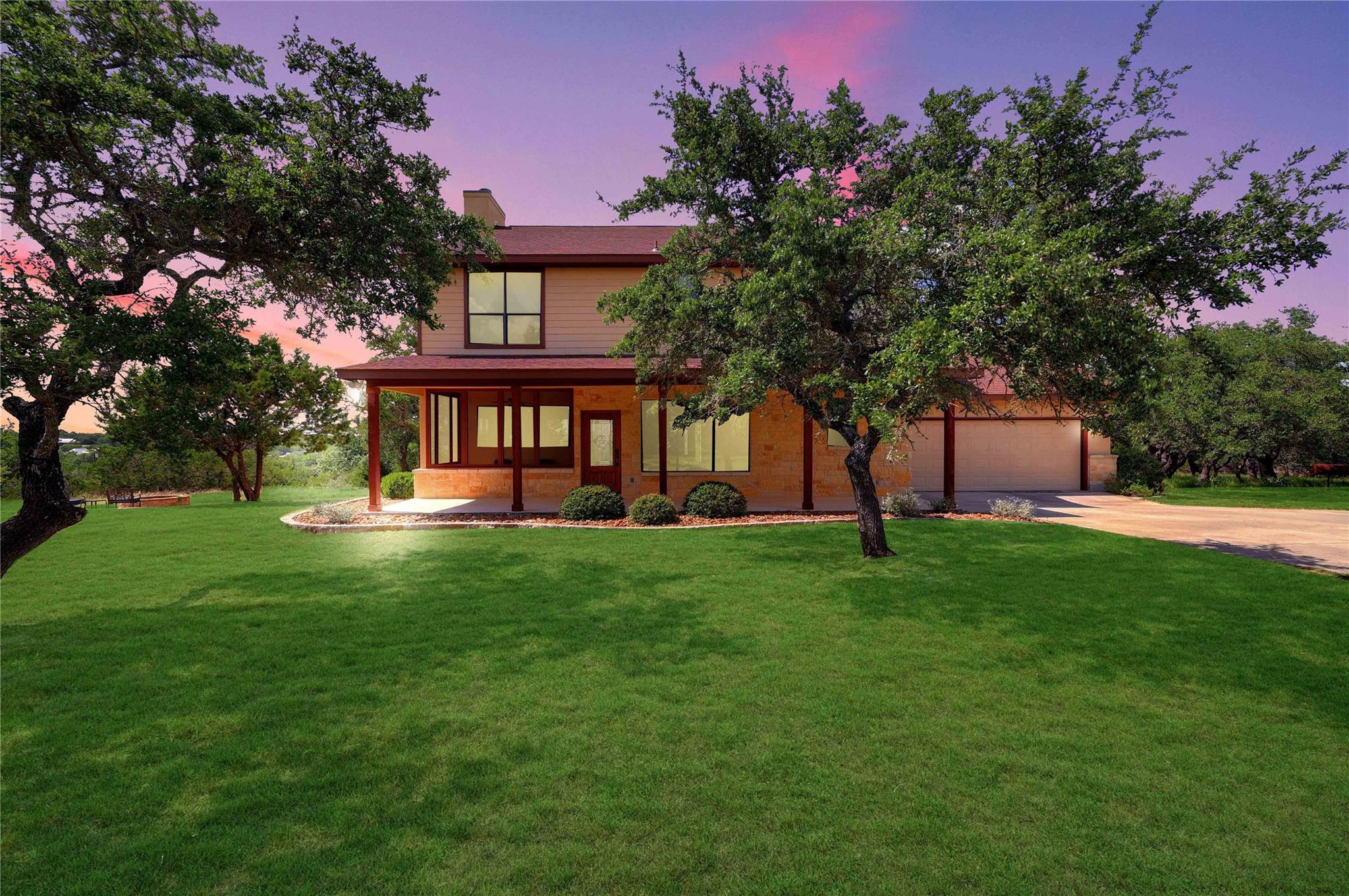 995 Cielo Springs Dr, Blanco, TX 78606