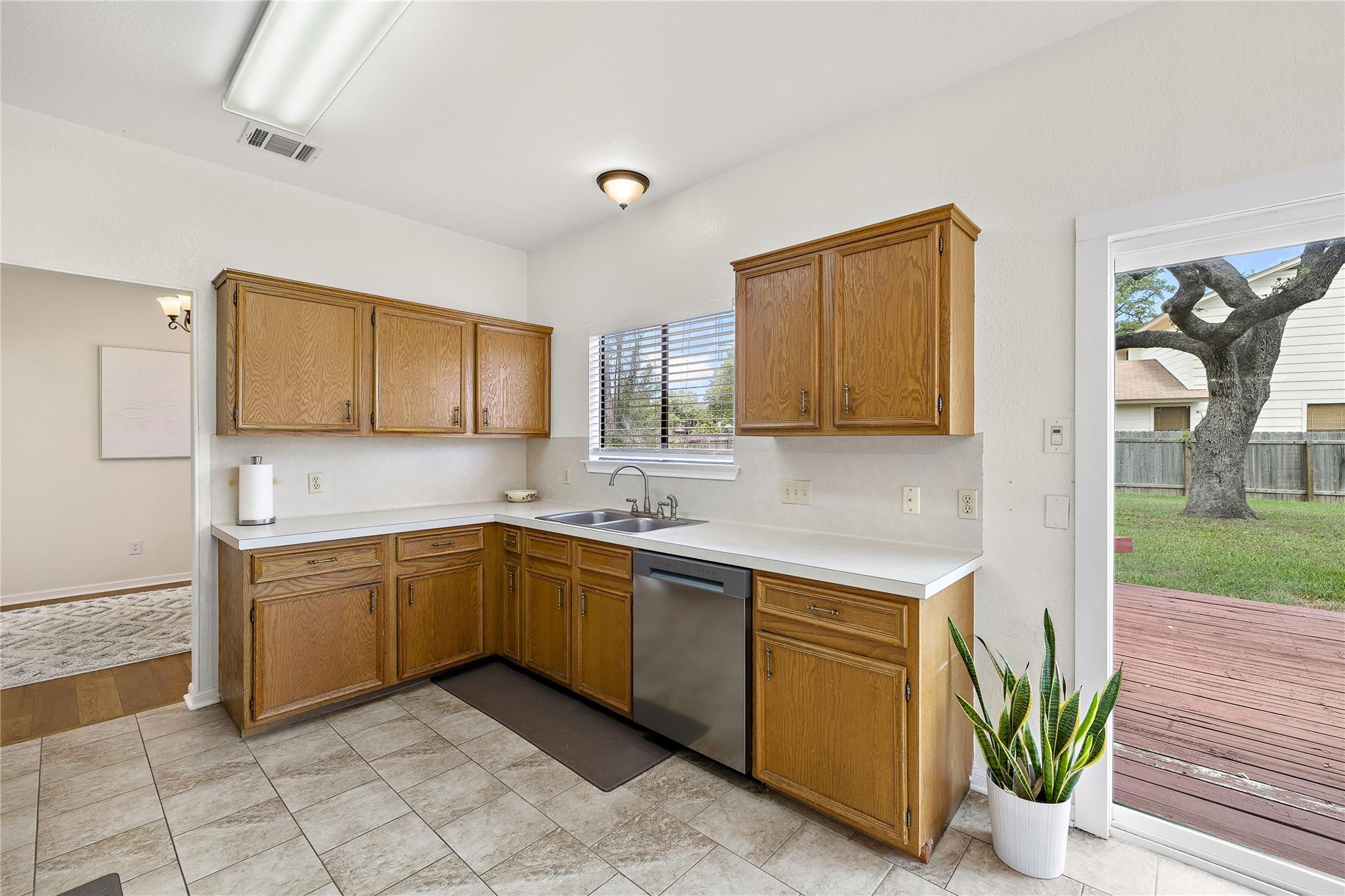 5910 Abilene Trl, Austin, TX 78749