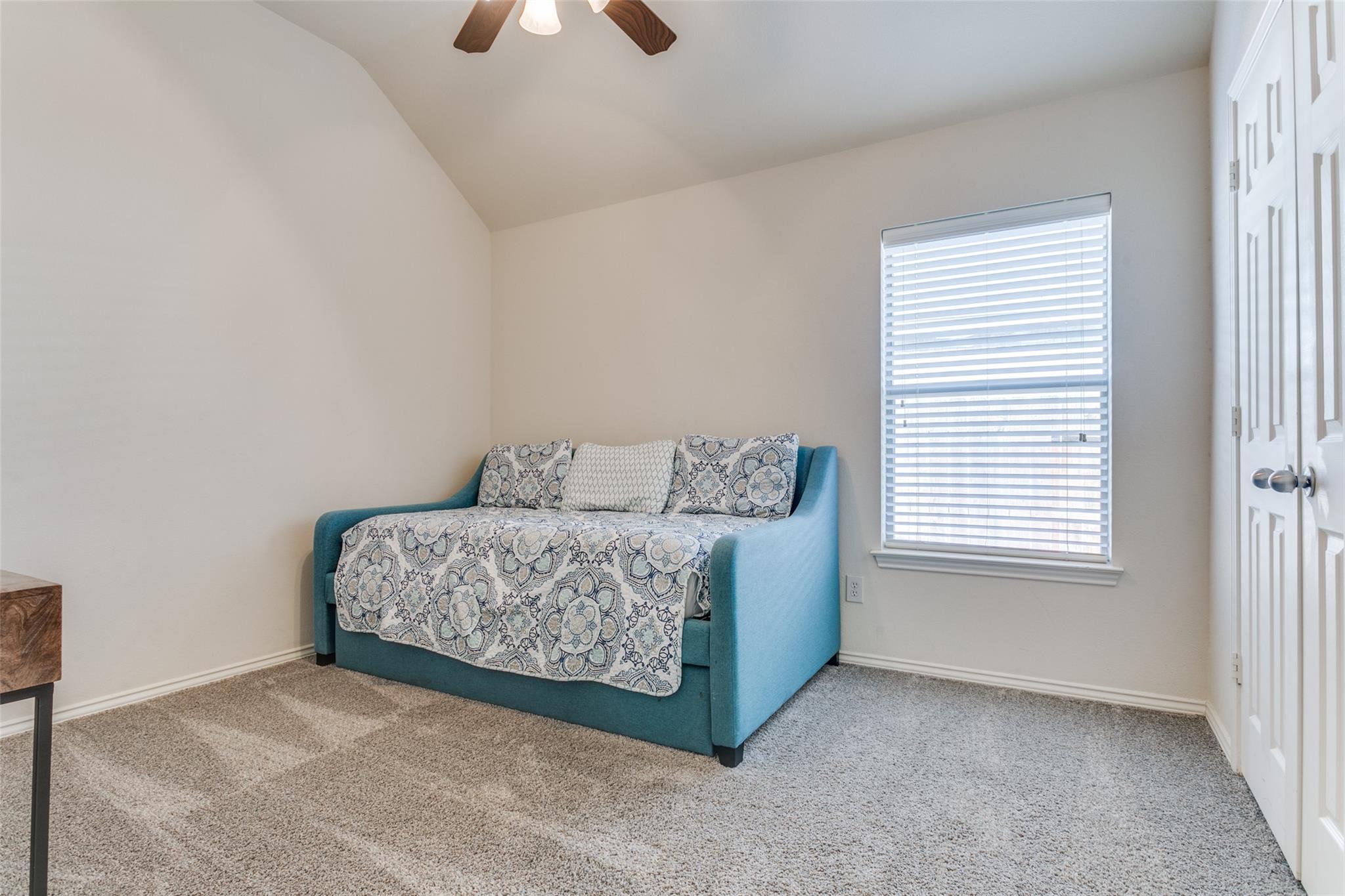 2044 Shore Breeze Dr, Pearland, TX 77584