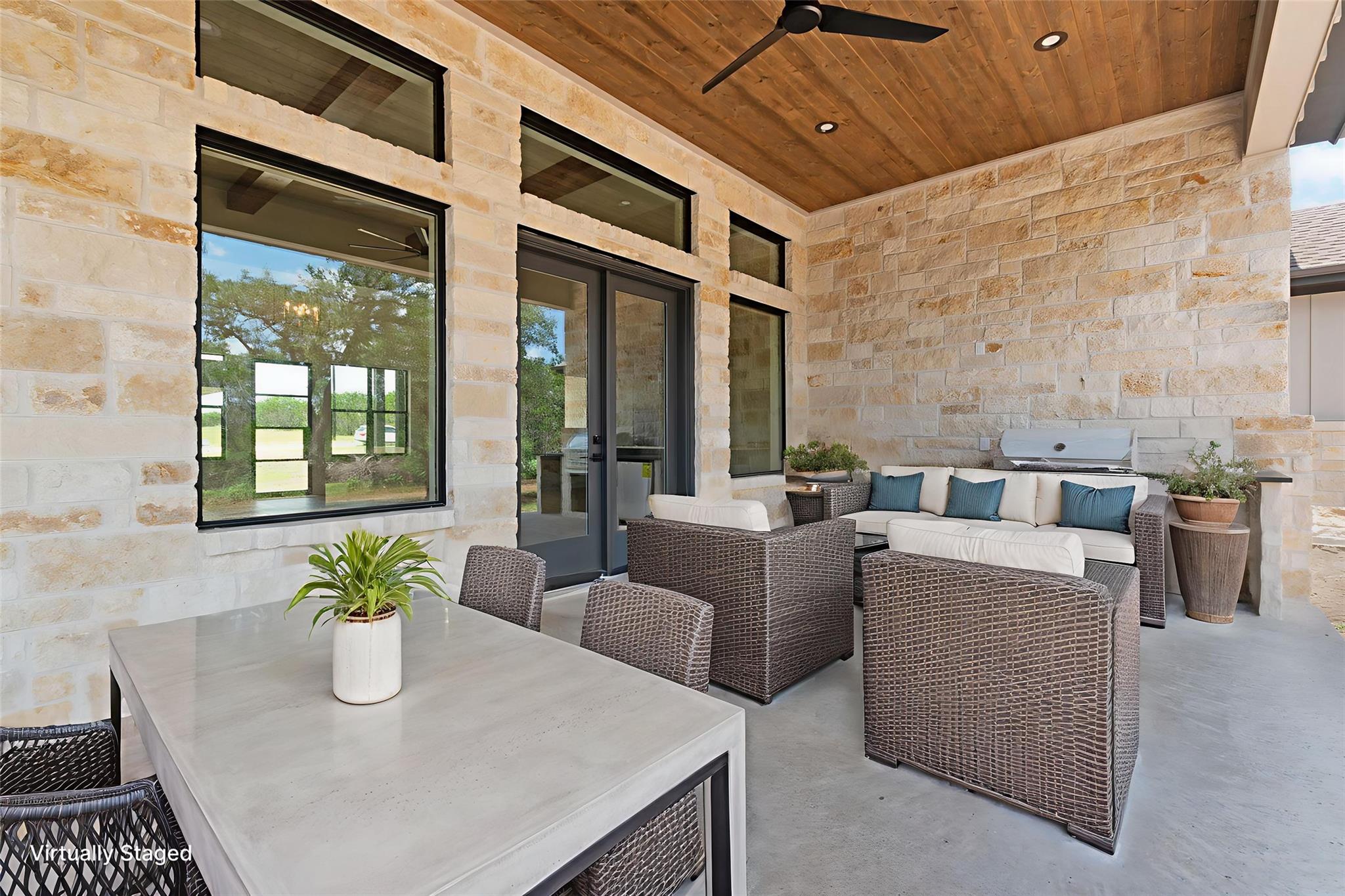 209 Burnet Oaks Dr, Burnet, TX 78611