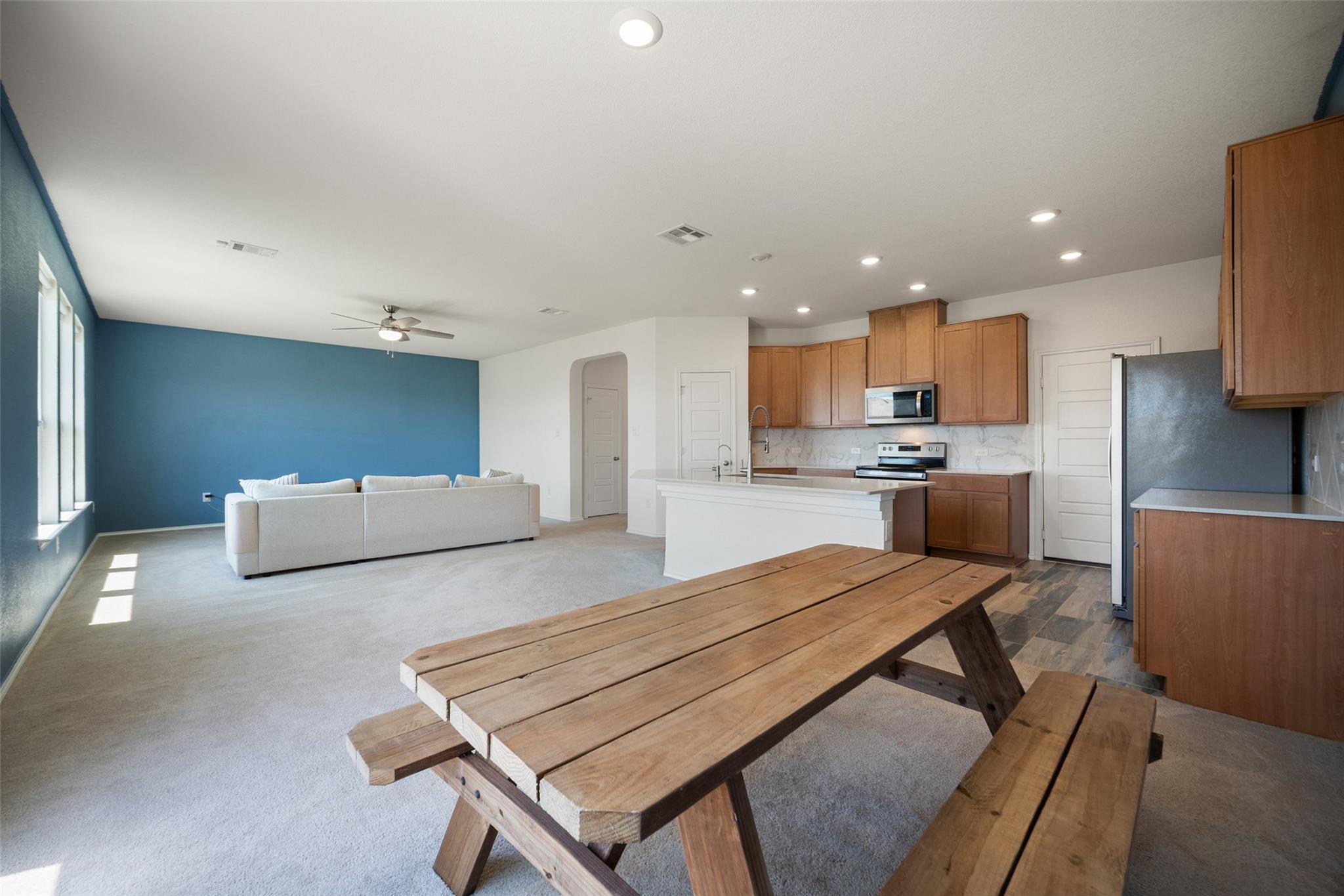 158 Crimson Ln, Kyle, TX 78640