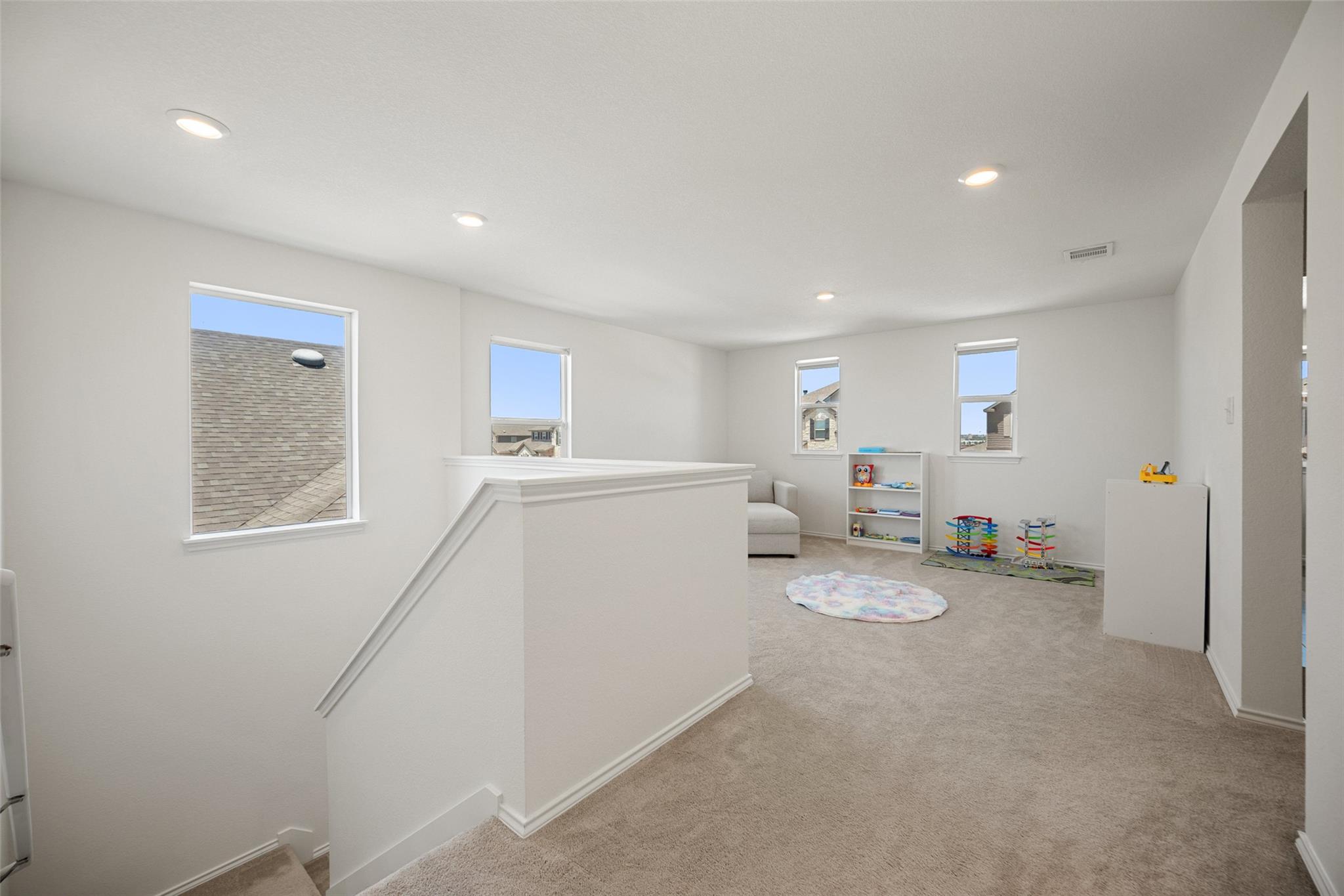 158 Crimson Ln, Kyle, TX 78640