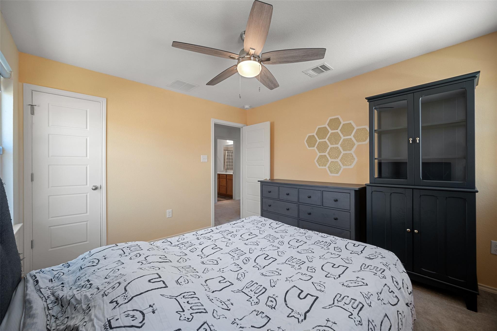 158 Crimson Ln, Kyle, TX 78640