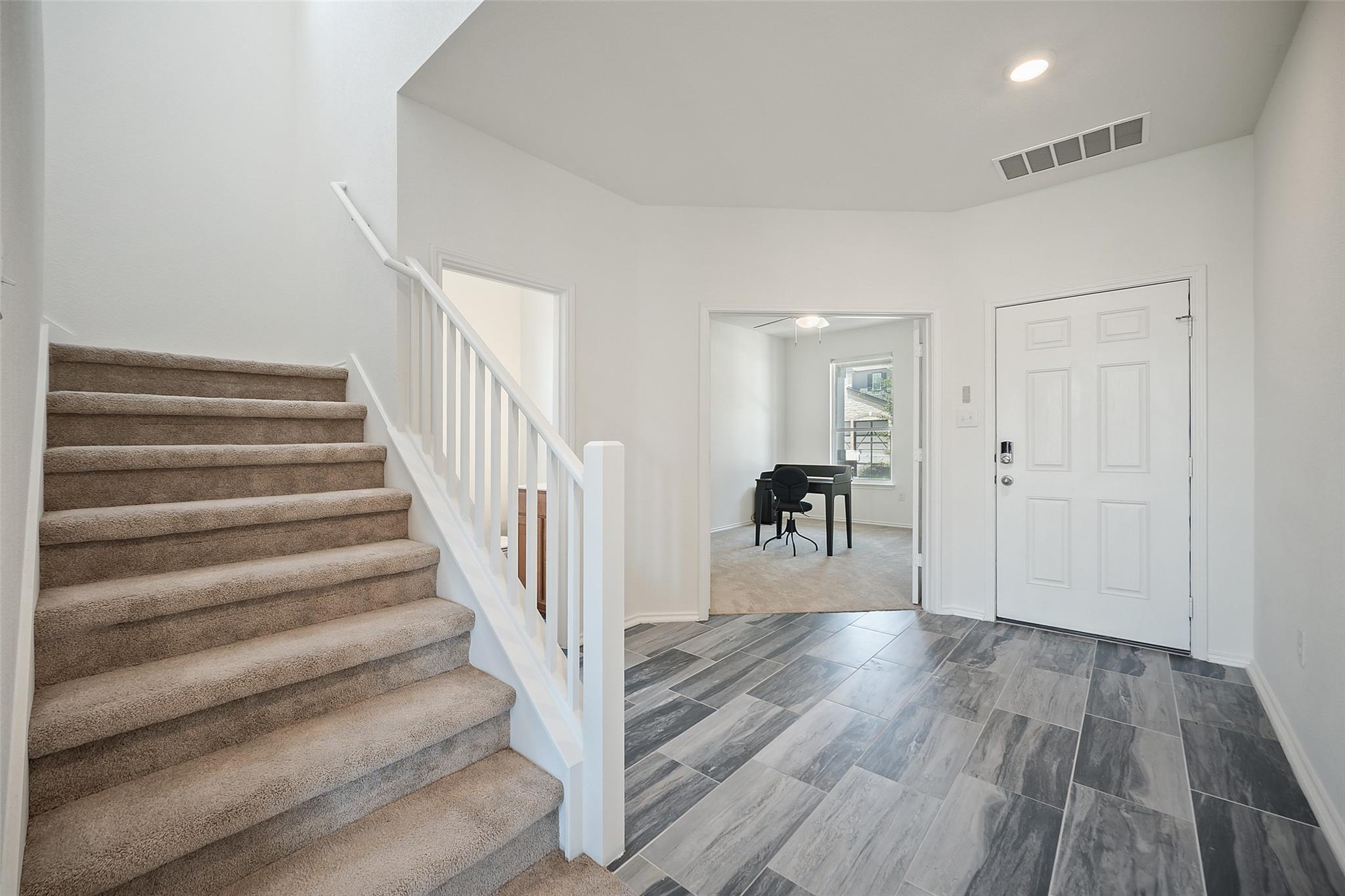 158 Crimson Ln, Kyle, TX 78640