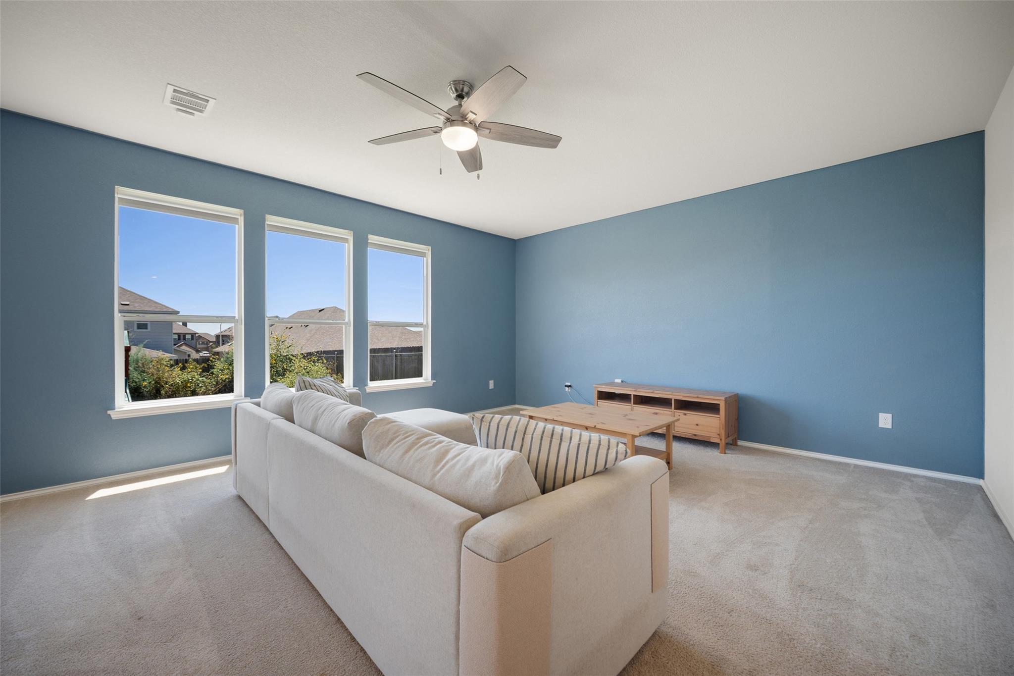 158 Crimson Ln, Kyle, TX 78640