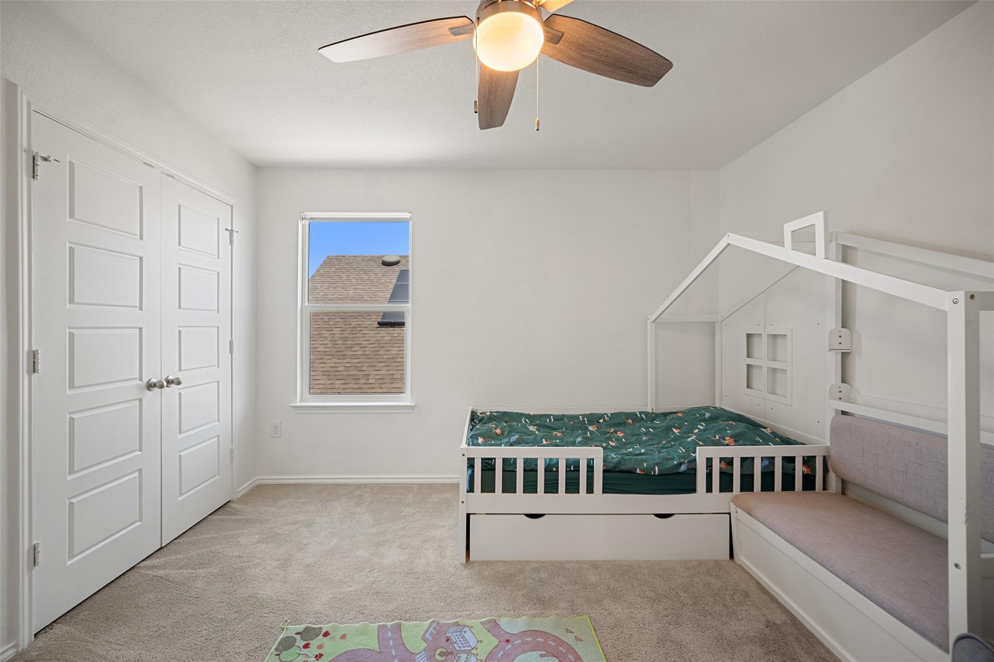 158 Crimson Ln, Kyle, TX 78640